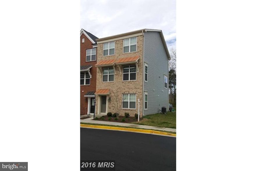 **Owner Agent** 2 Car garage End unit, MI homes Dickens model, Brick Front 2 Car Garage, Hardwood floor on main level and Foyer, Upgraded Tiles in all the baths, Upgraded Kitchen Cabinet, Granite Countertops Large Island, Microwave Oven, Gas Oven Range, Washer, Dryer,  SS Refrigerator and Dish Washer. Backs to trees.* Please remove shoes or use booties, If you need to cancel, running late or early, please update your showing appt as courtesy notice to tenants and other agents trying to show, thank you for showing!