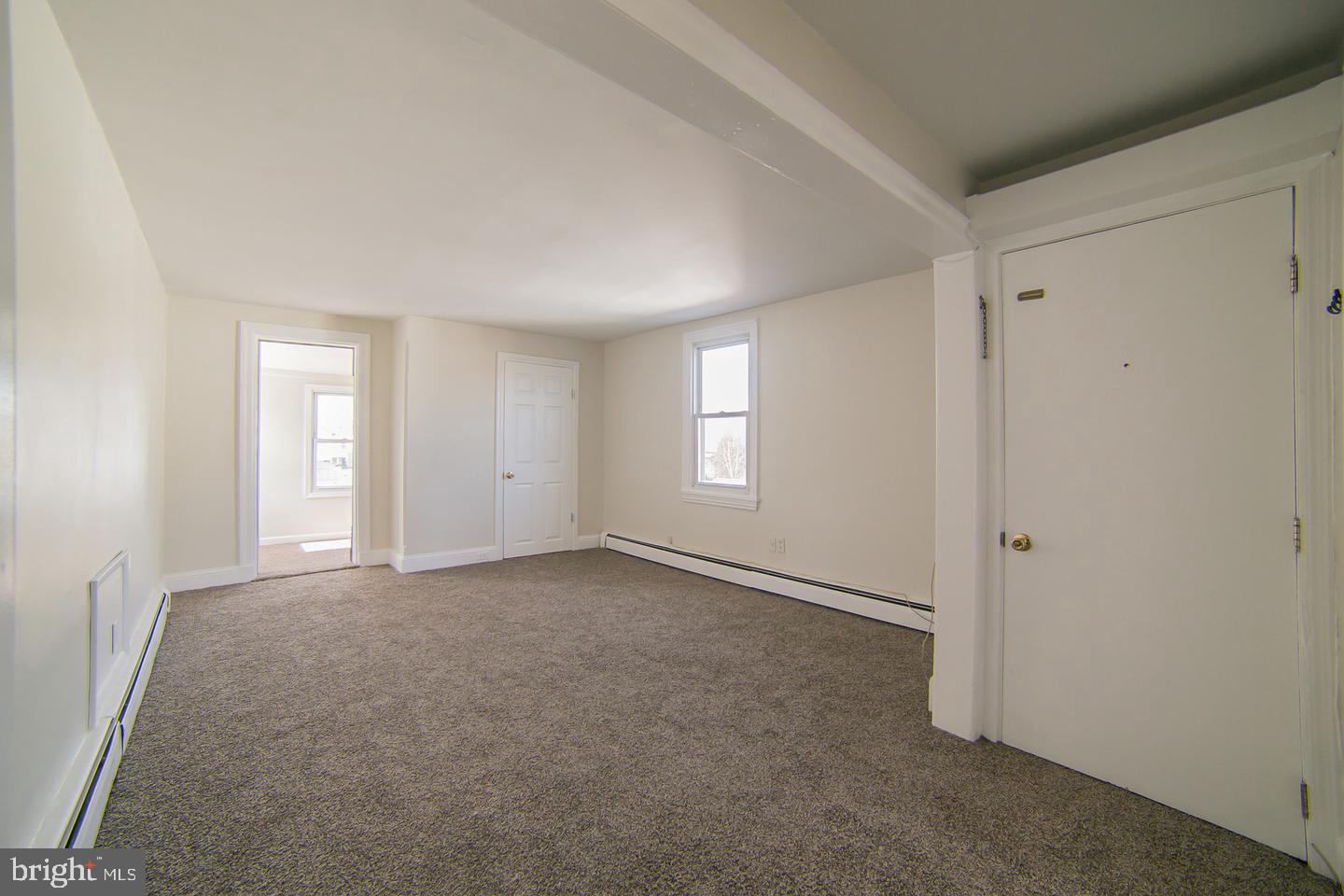 435 LEEDOM STREET 2