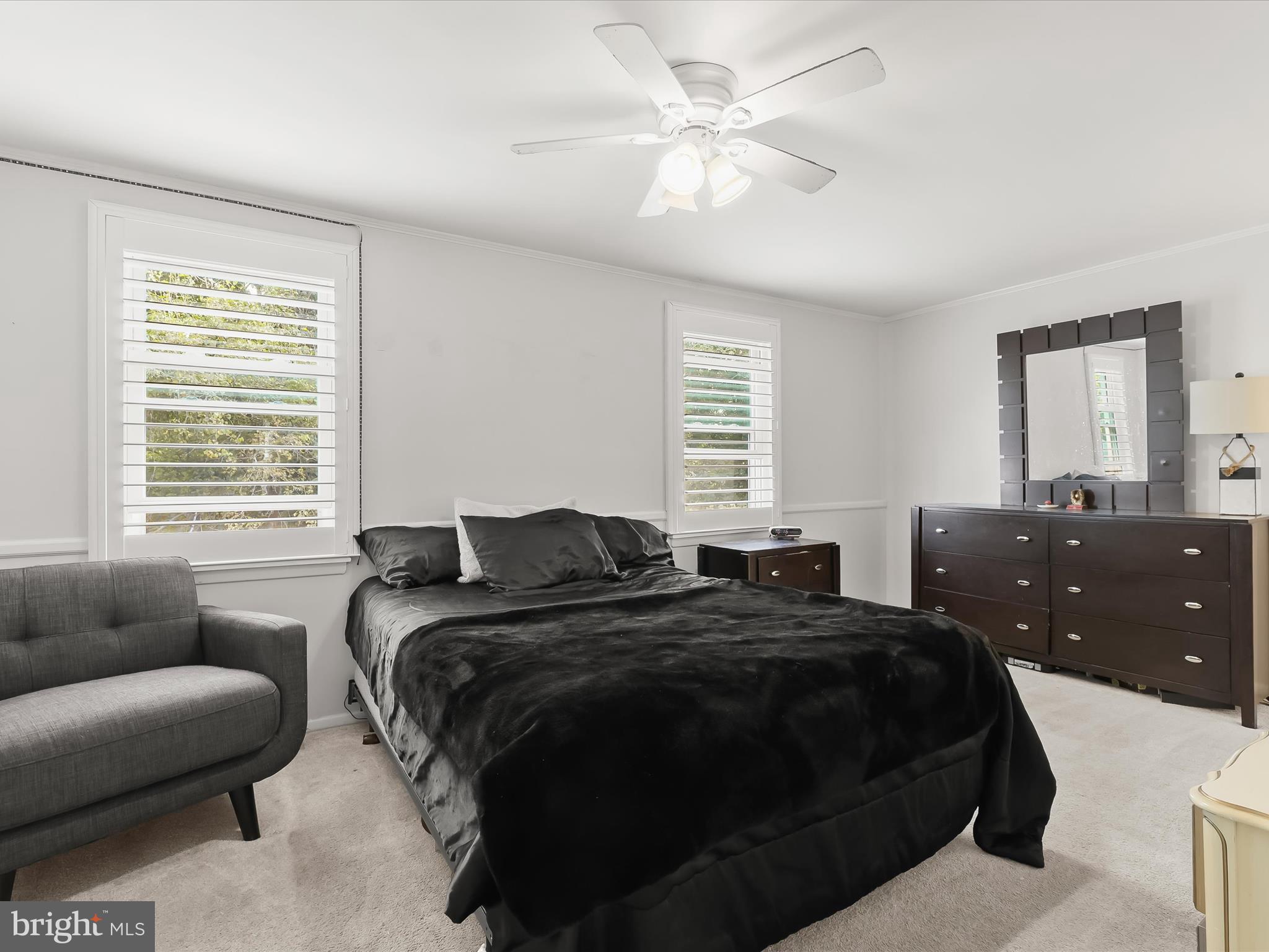 TOWN & COUNTRY APARTMENTS CARNEY - Residential