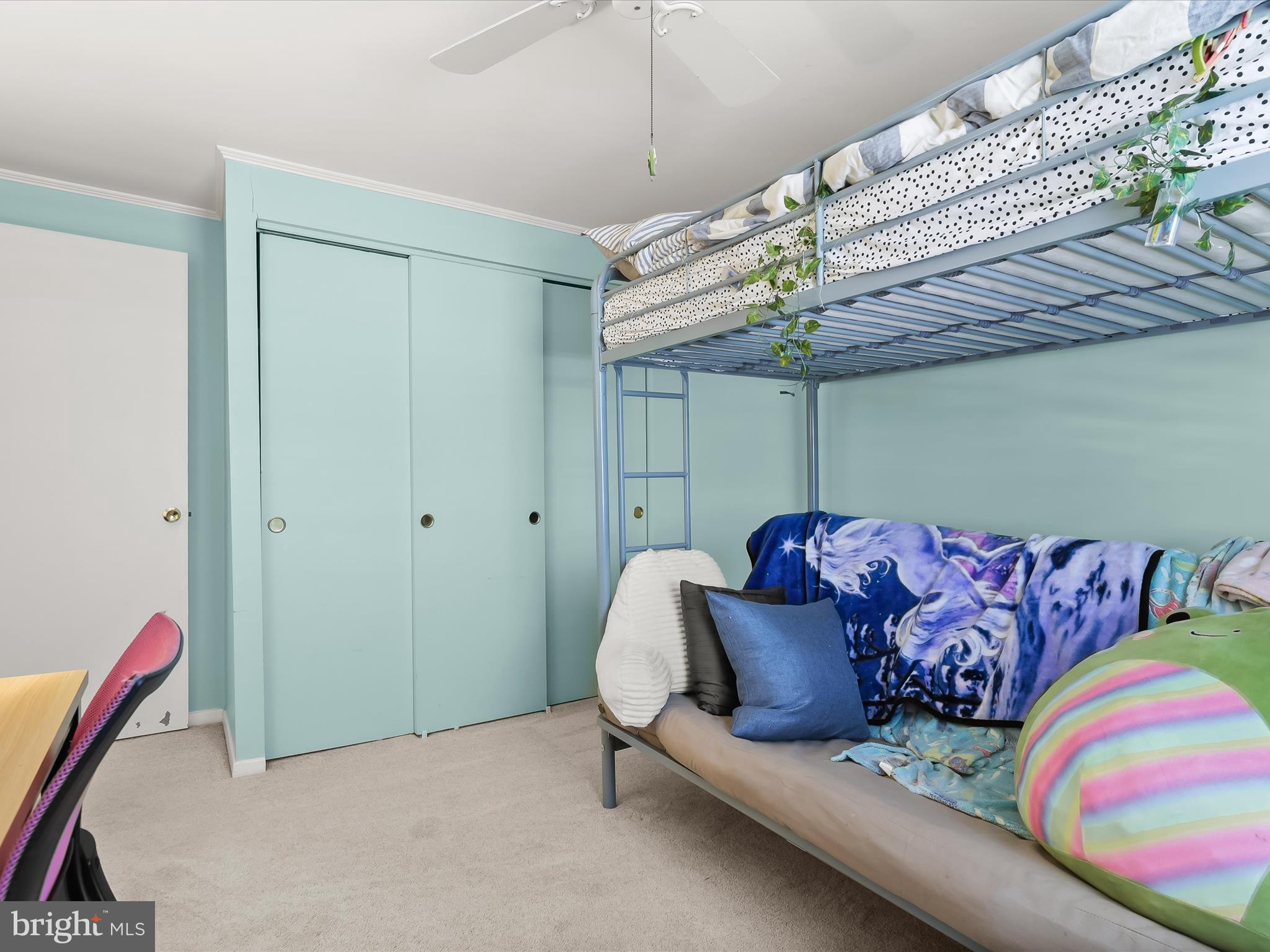 TOWN & COUNTRY APARTMENTS CARNEY - Residential