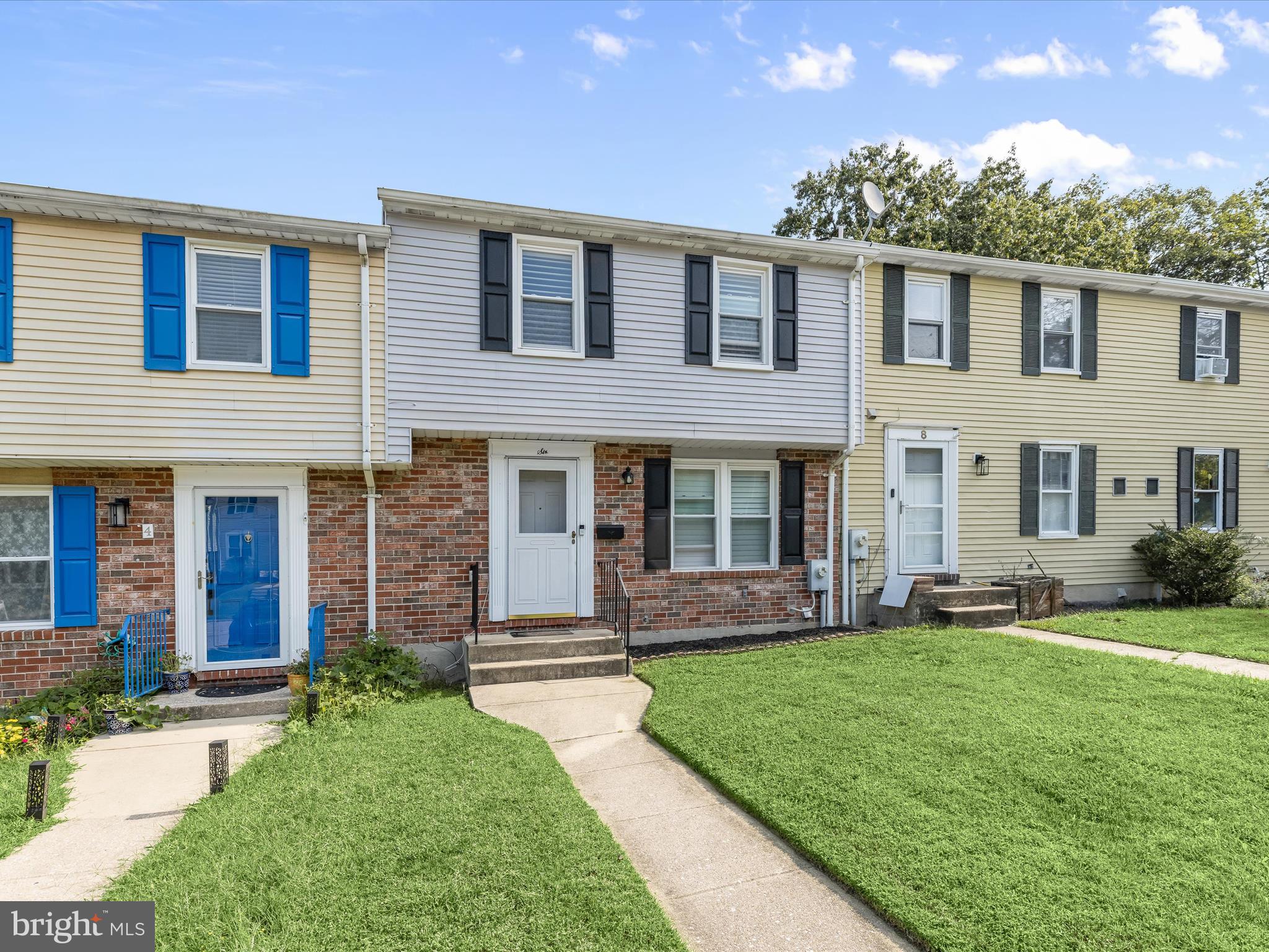 TOWN & COUNTRY APARTMENTS CARNEY - Residential