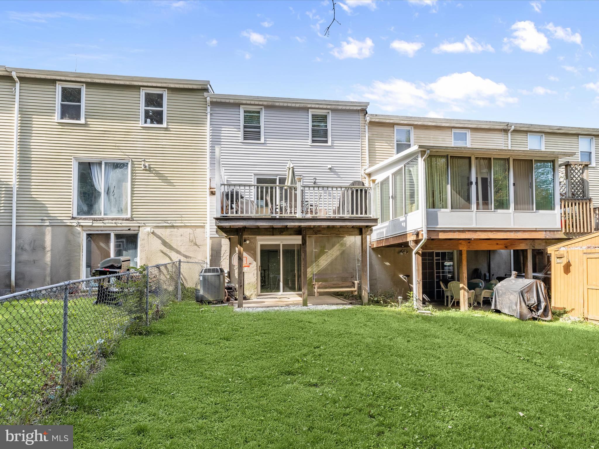 TOWN & COUNTRY APARTMENTS CARNEY - Residential