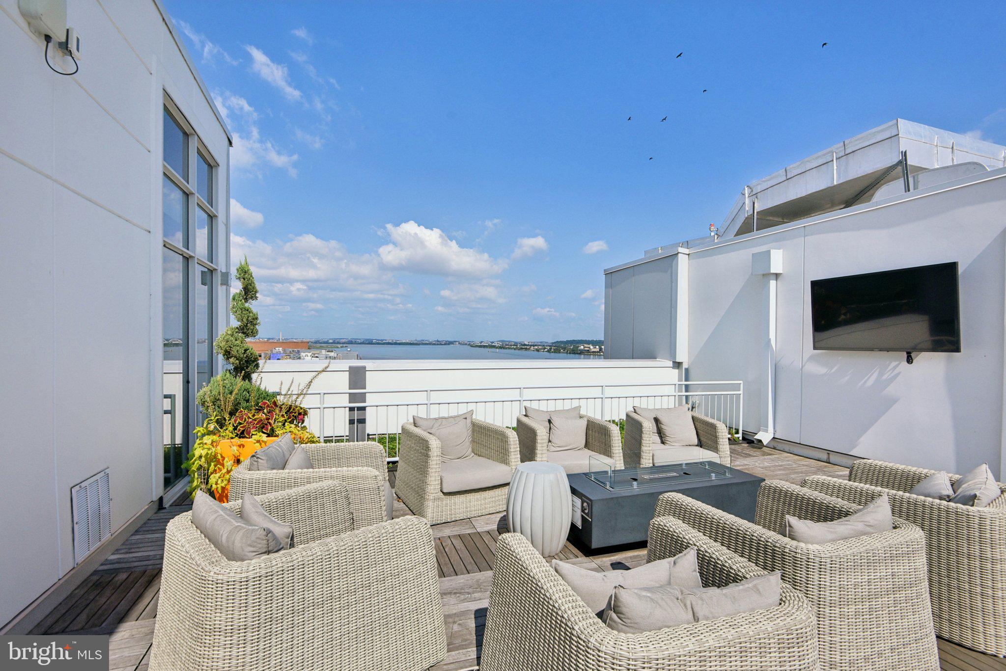 OLD TOWN NORTH - Residential