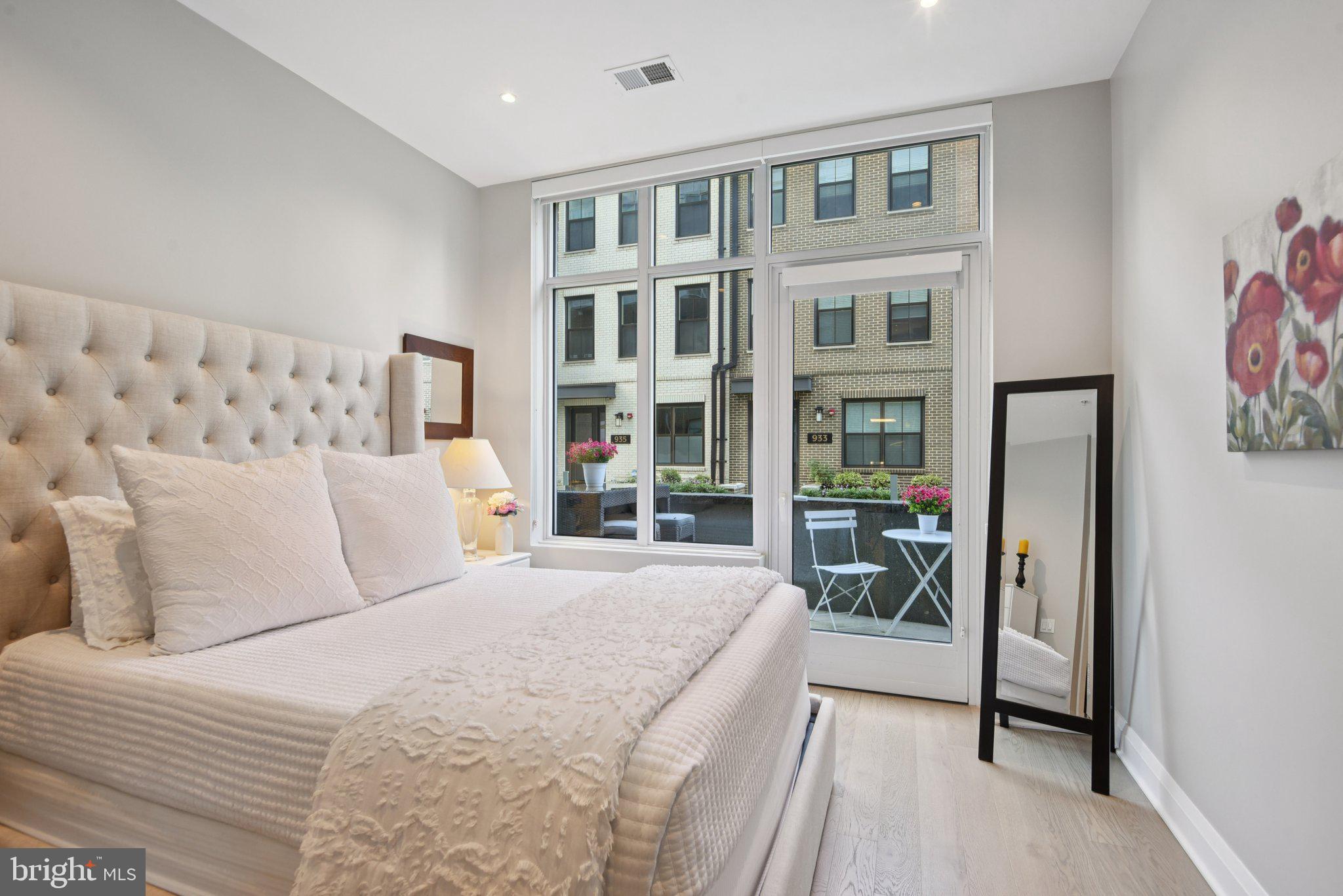 OLD TOWN NORTH - Residential