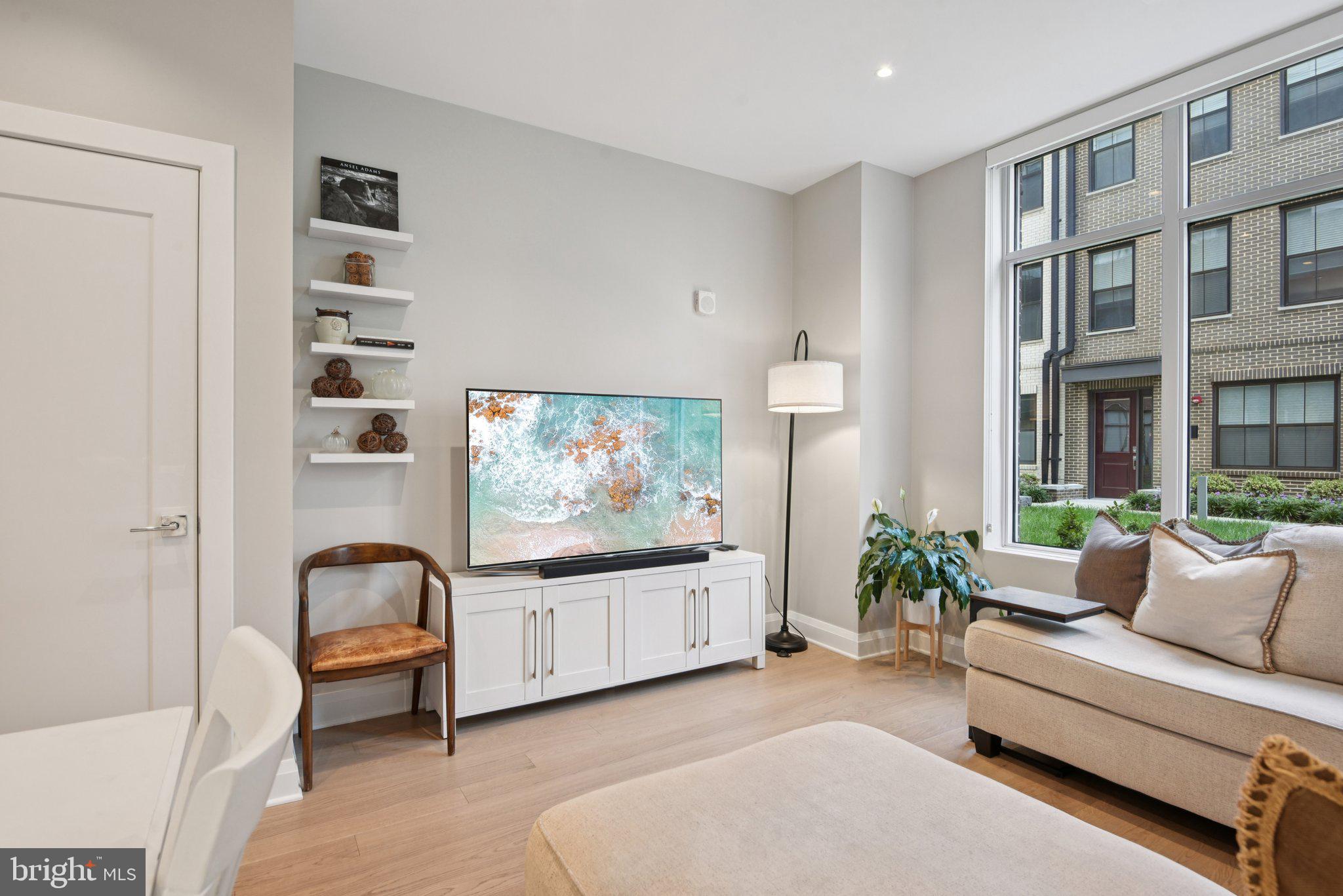 OLD TOWN NORTH - Residential