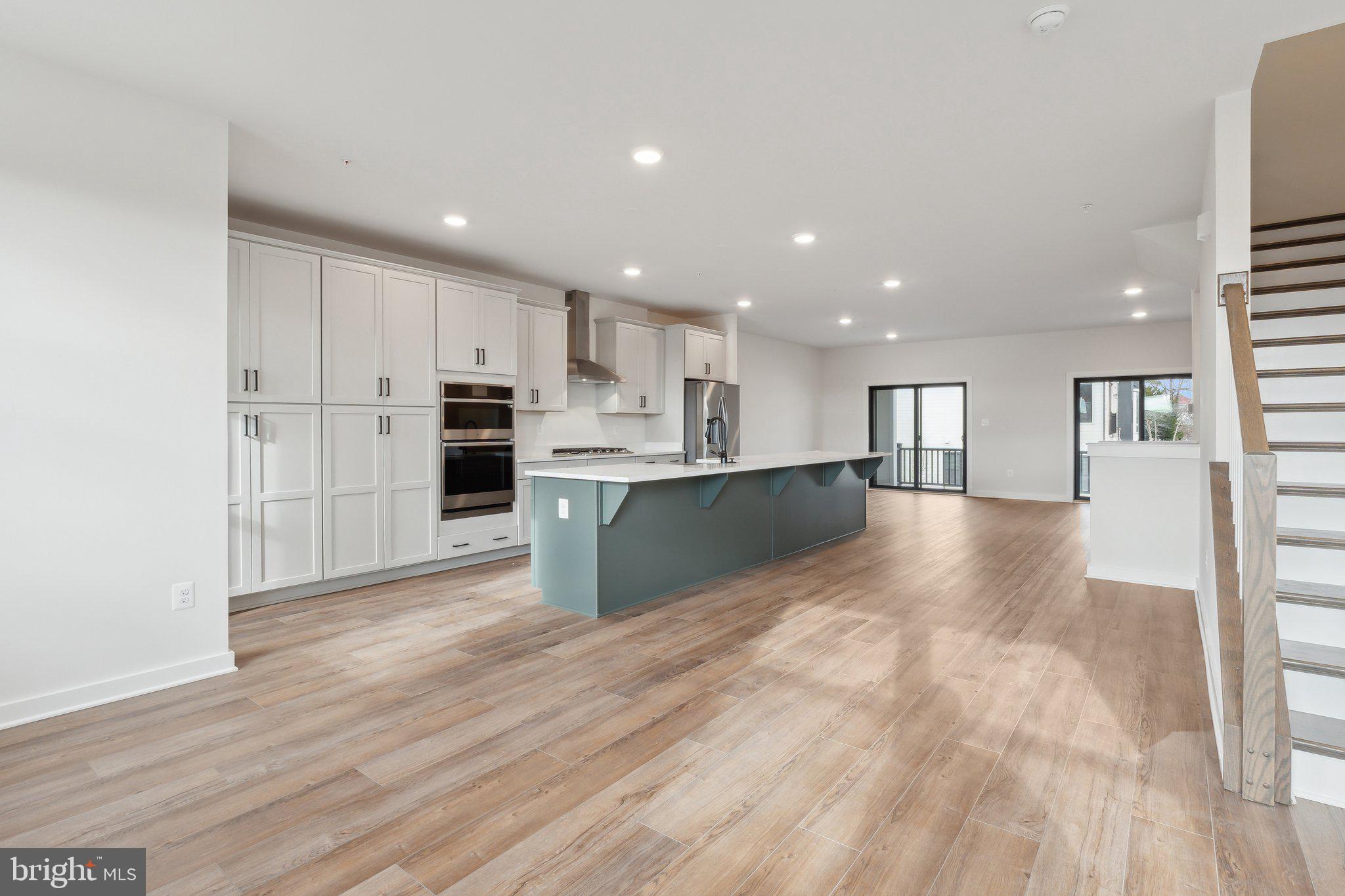 MELFORD TOWN CENTER - Residential