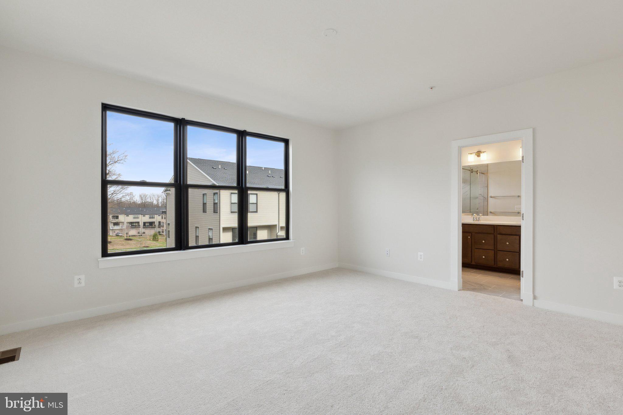 MELFORD TOWN CENTER - Residential