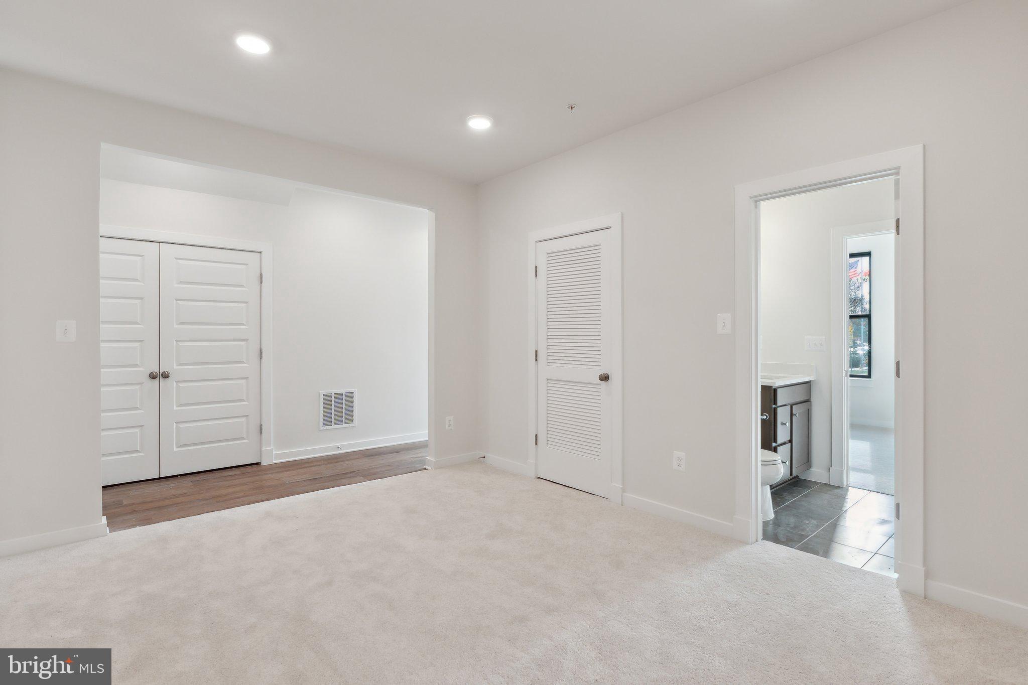 MELFORD TOWN CENTER - Residential