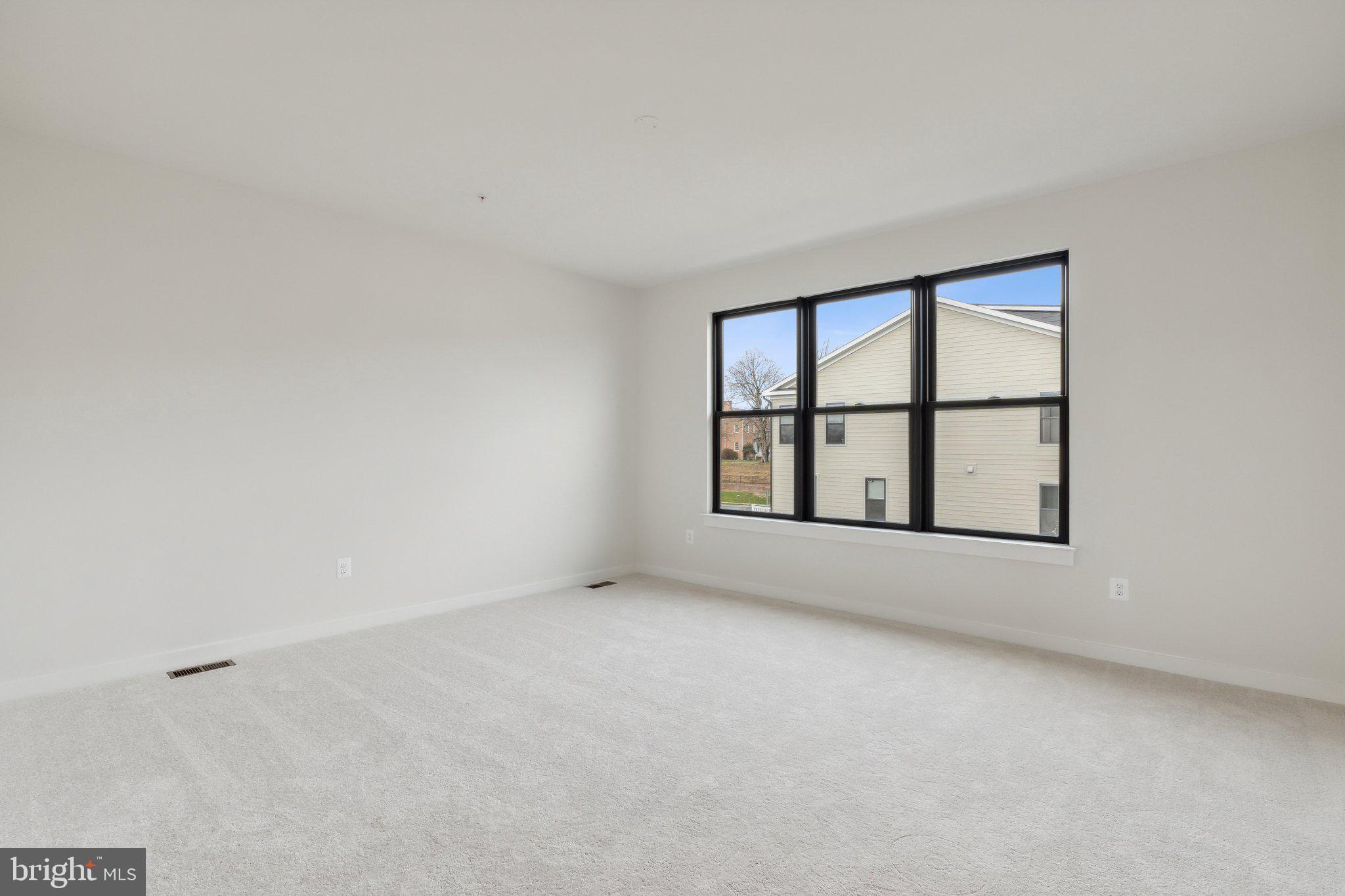 MELFORD TOWN CENTER - Residential