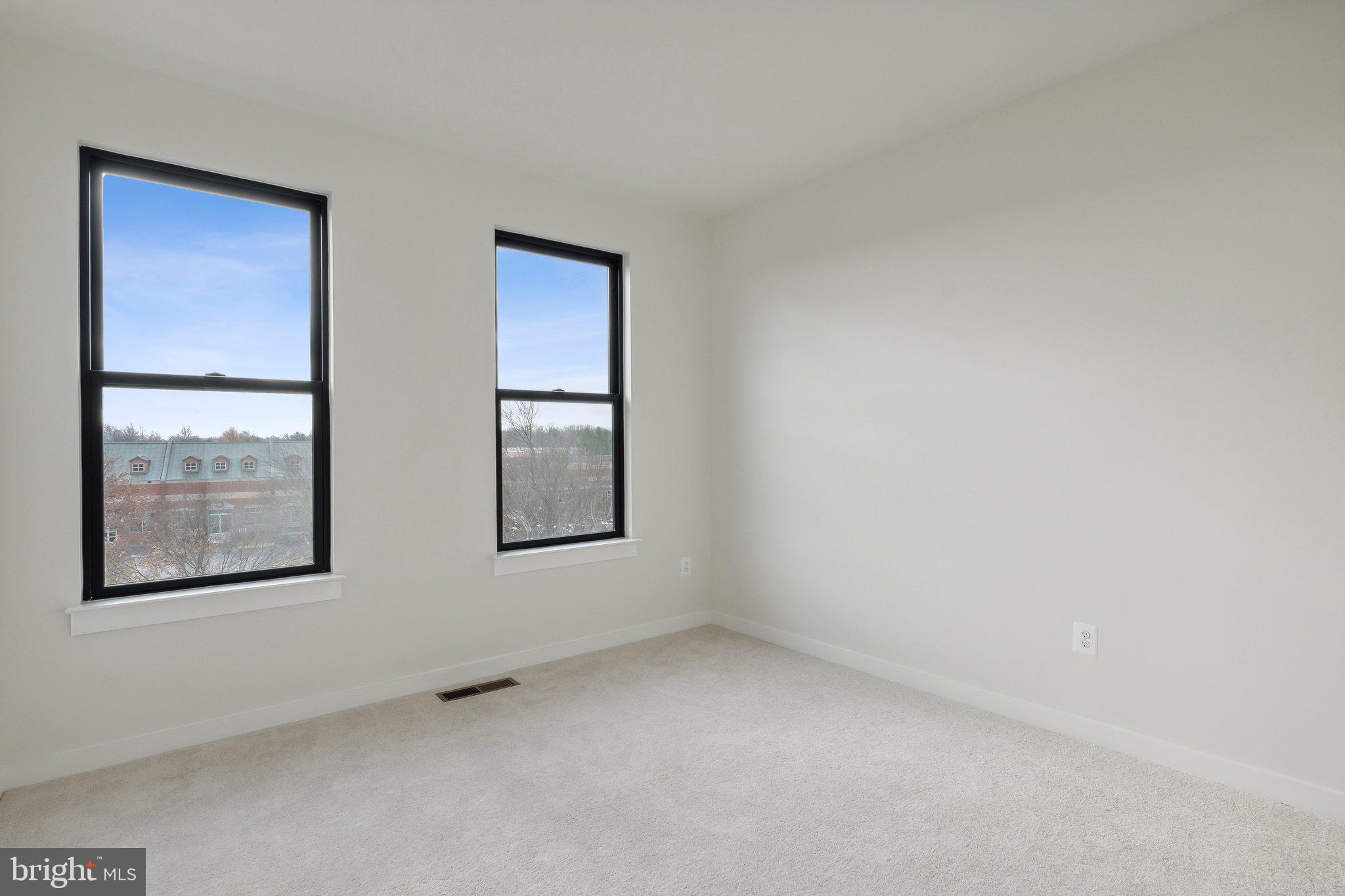 MELFORD TOWN CENTER - Residential