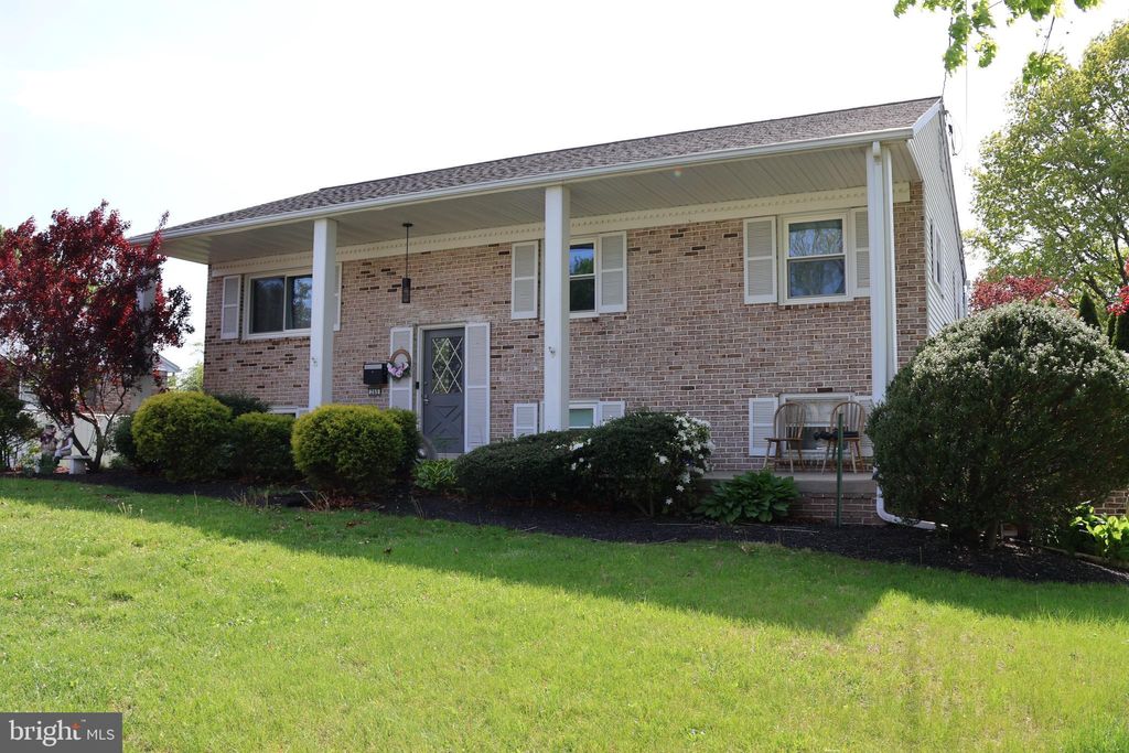 Photo of 265 Julia Avenue, STRASBURG, PA 17579 (MLS # PALA2068222)