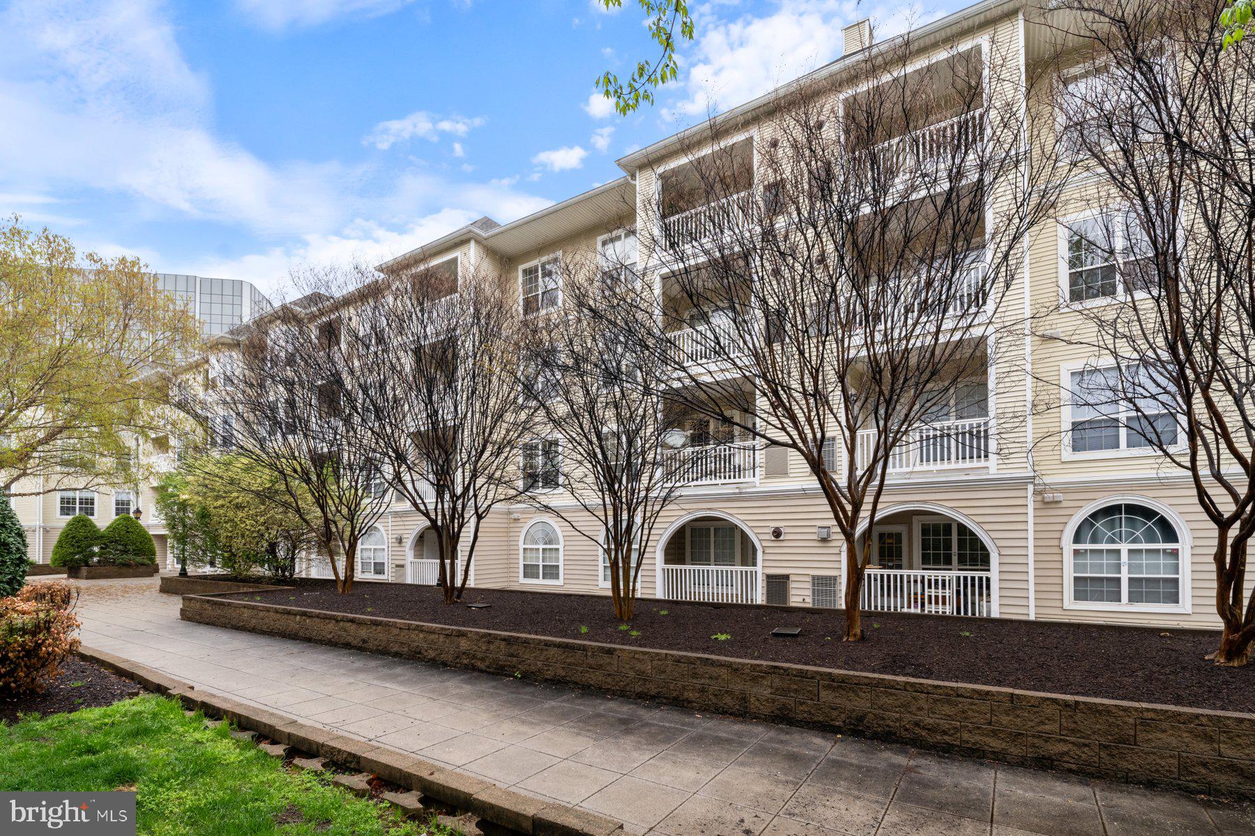 PALAZZO AT PARK CENTER - Residential