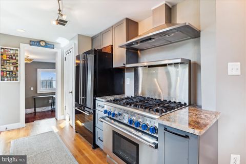 Photo of 8114 Old Georgetown Road, BETHESDA, MD 20814 (MLS # MDMC2155368)