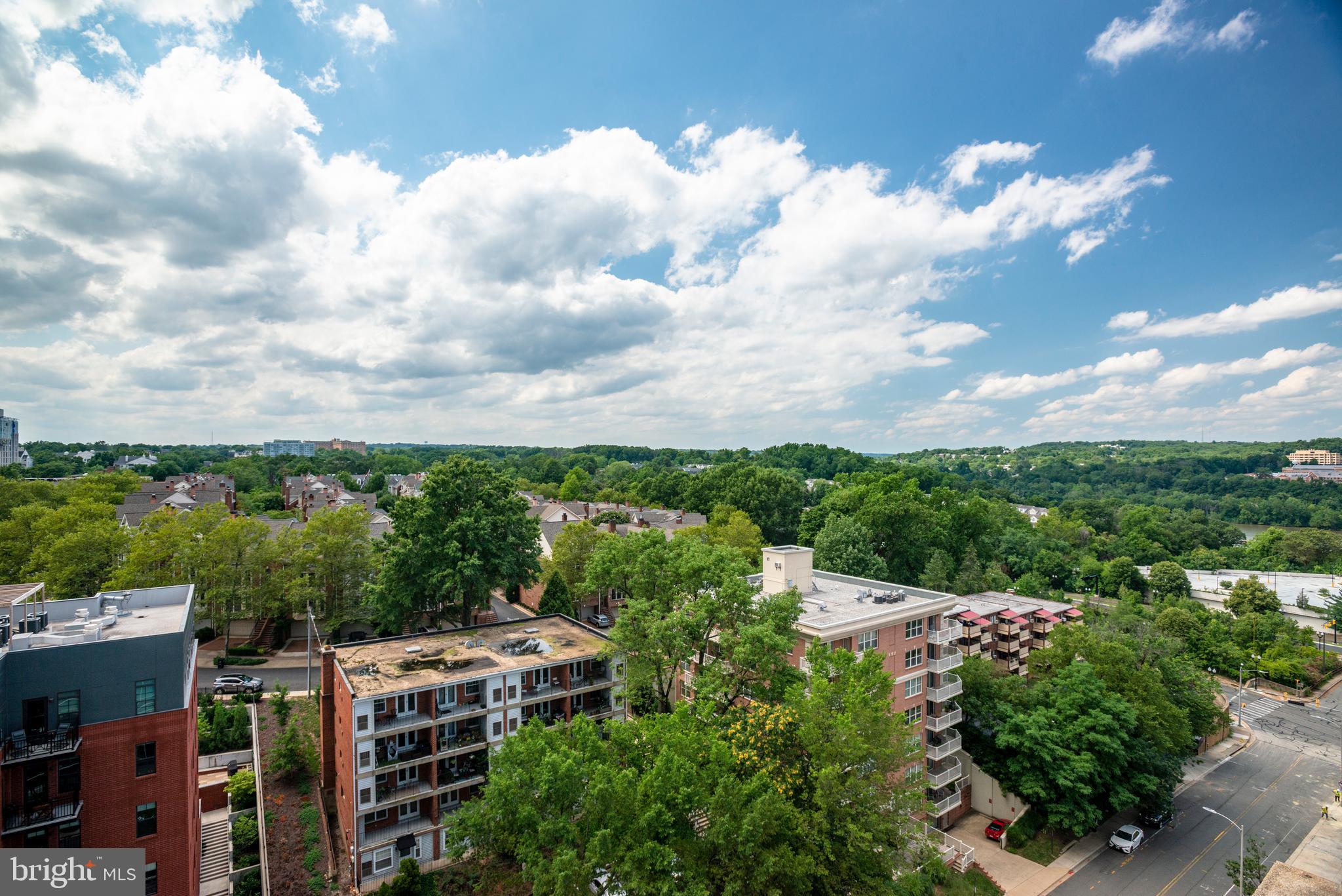 ROSSLYN - Residential