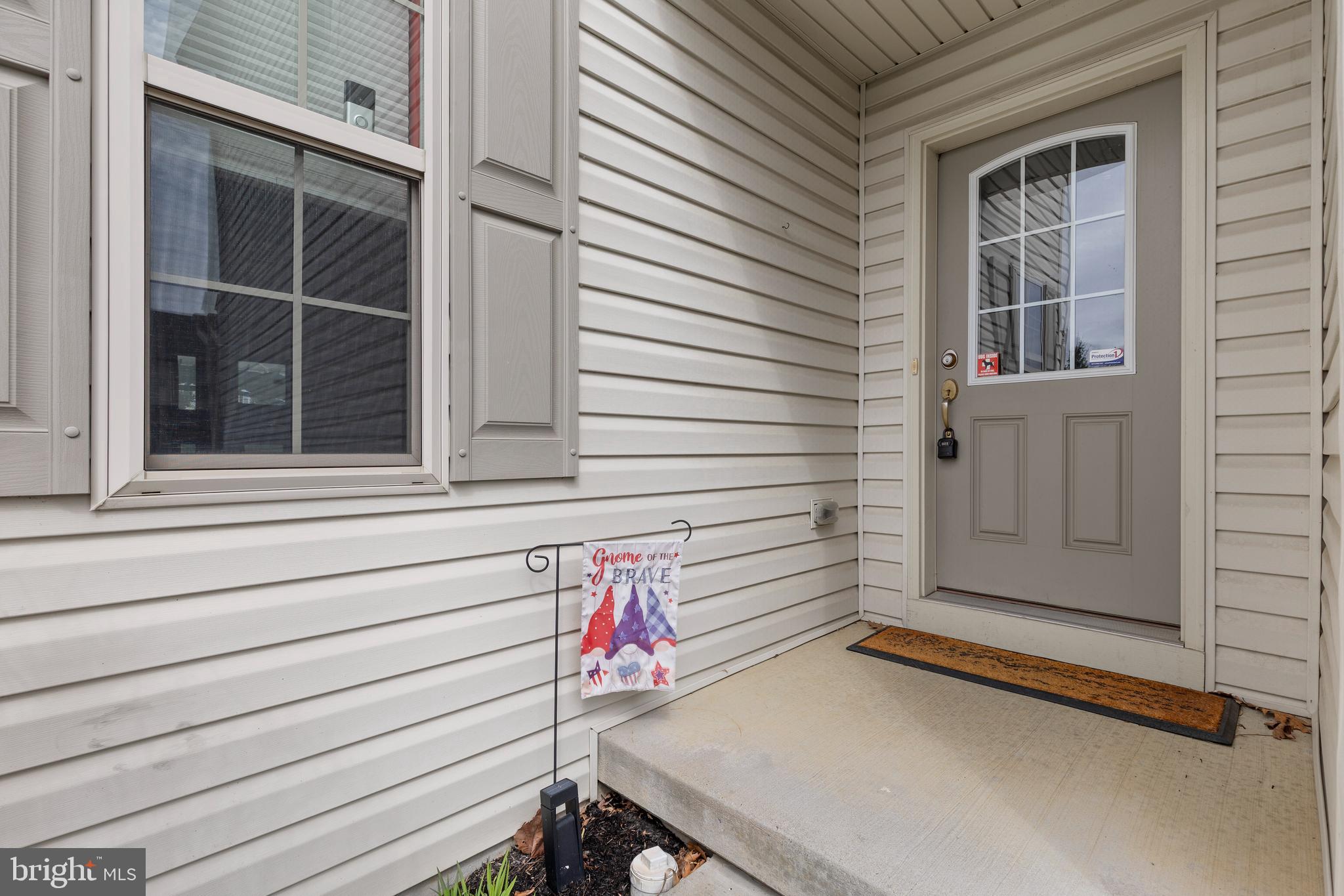 WINDING HILLS - DORSET SQ - Residential