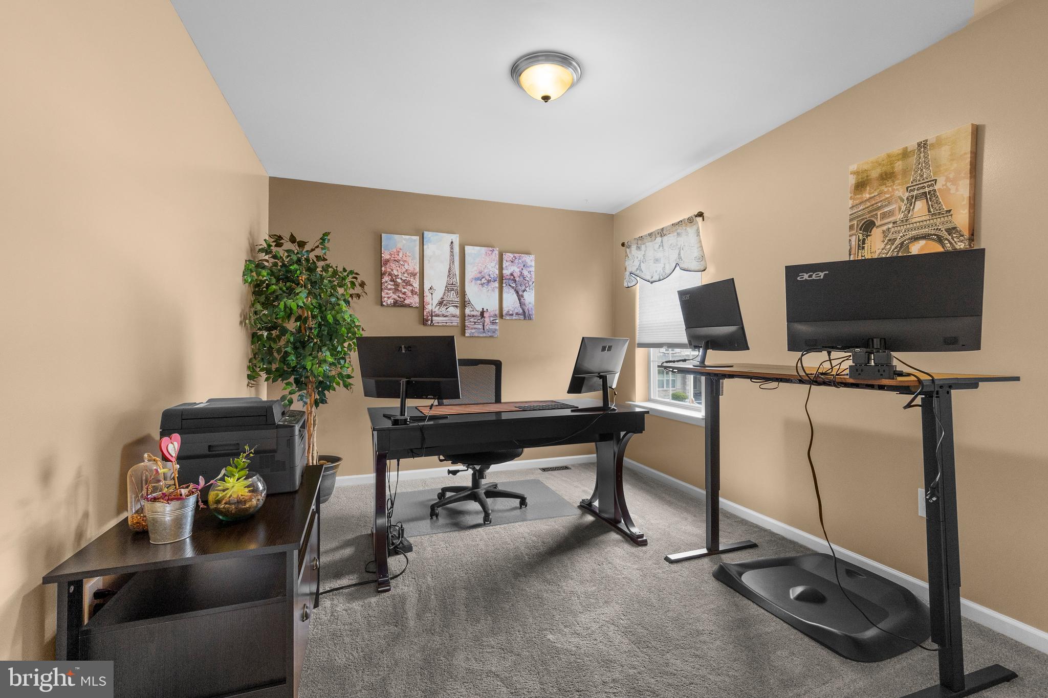 WINDING HILLS - DORSET SQ - Residential