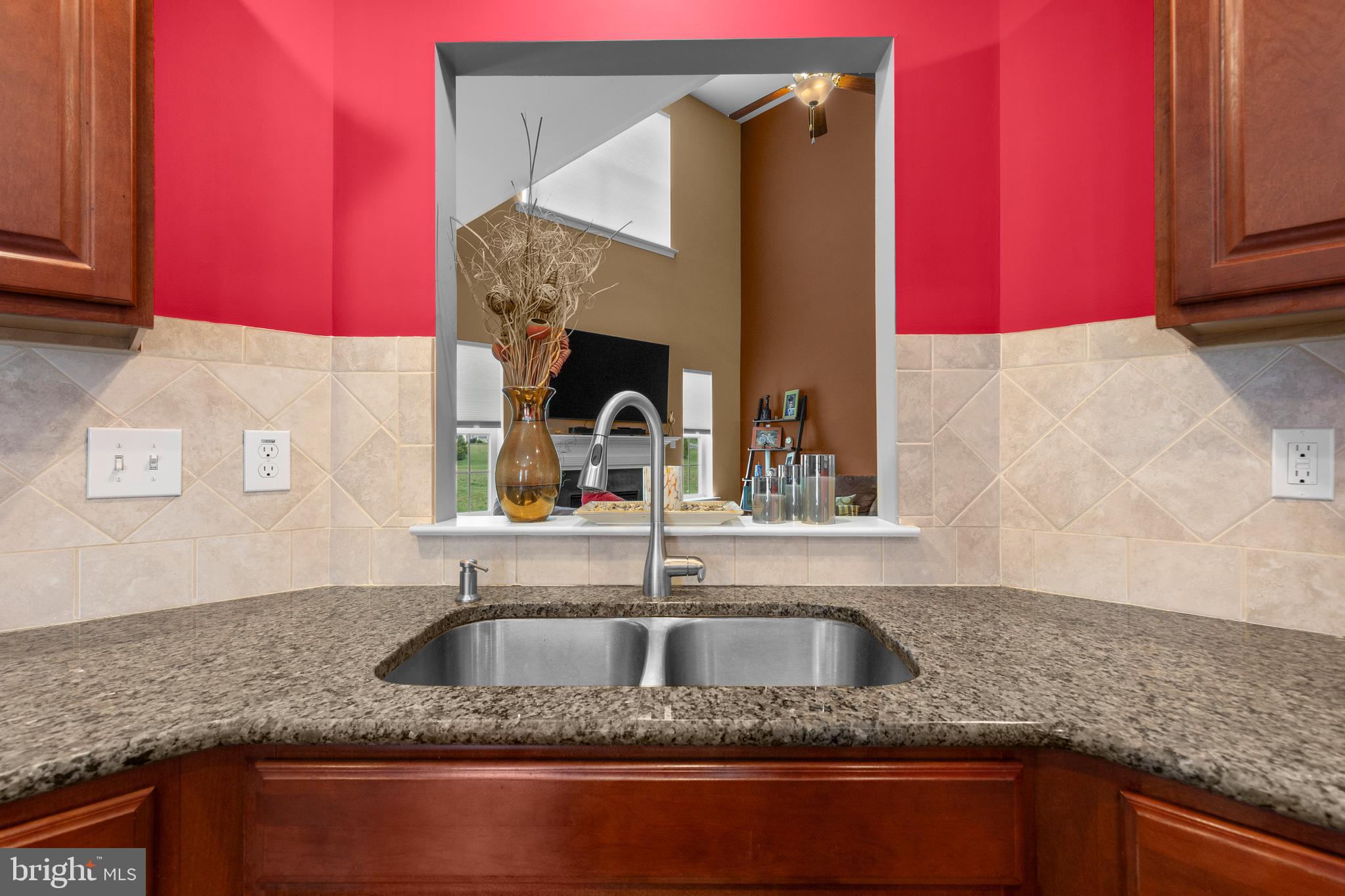 WINDING HILLS - DORSET SQ - Residential