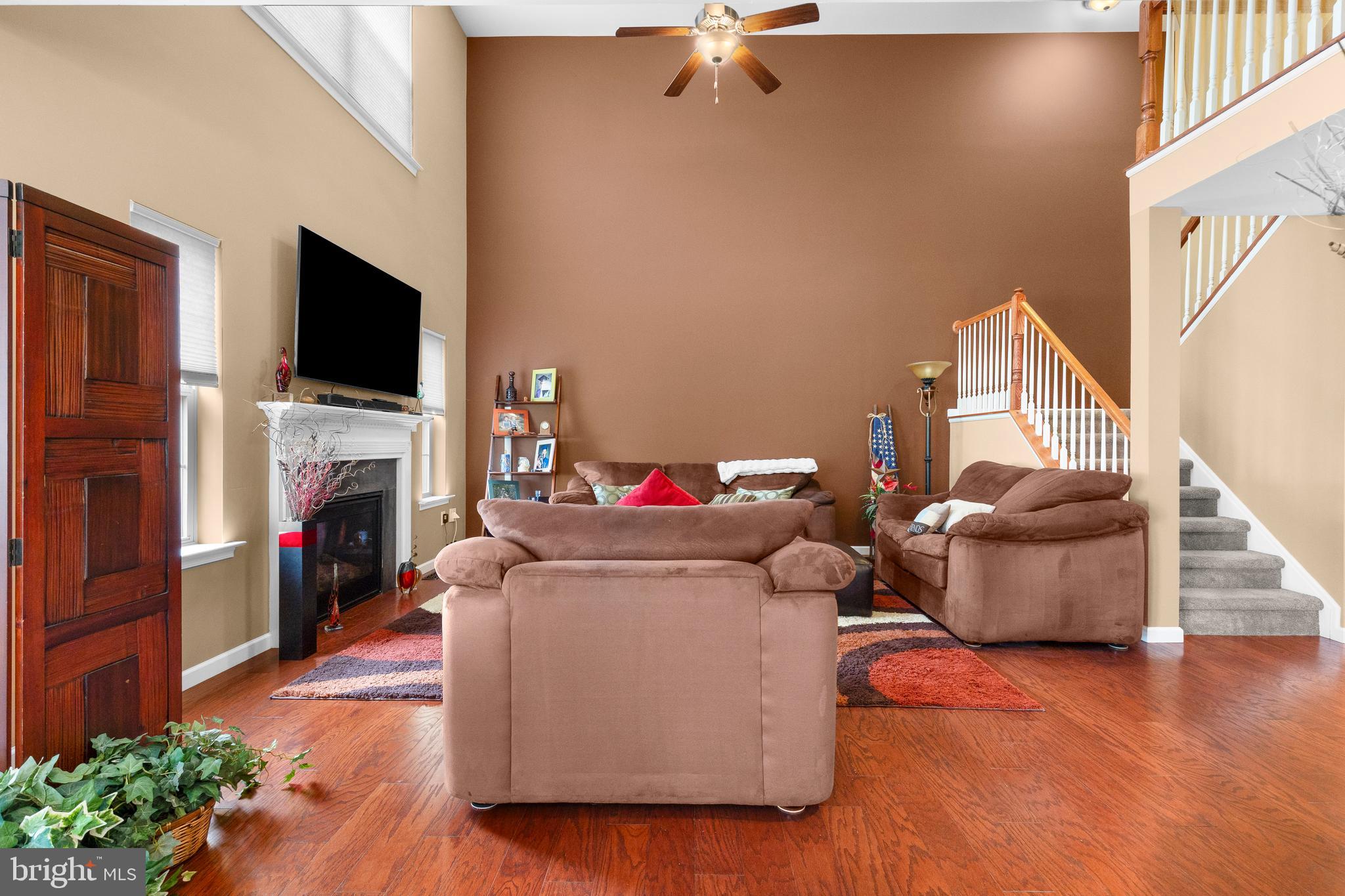 WINDING HILLS - DORSET SQ - Residential