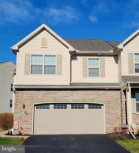 Townhouse For Sale - 729 Westland Court Ct<br/> Cumberland County, MECHANICSBURG, PA 17055