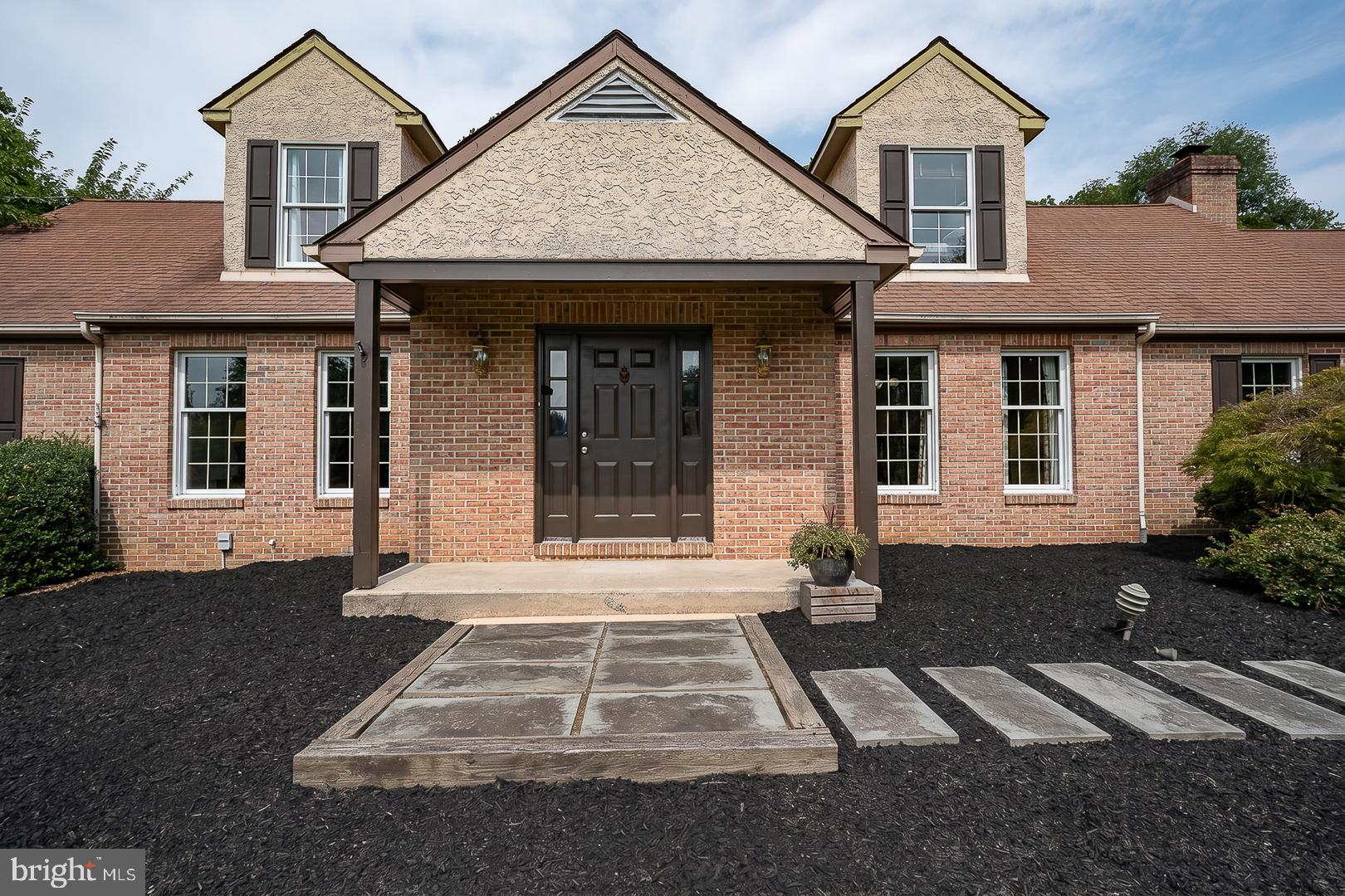 842 PENNS WAY