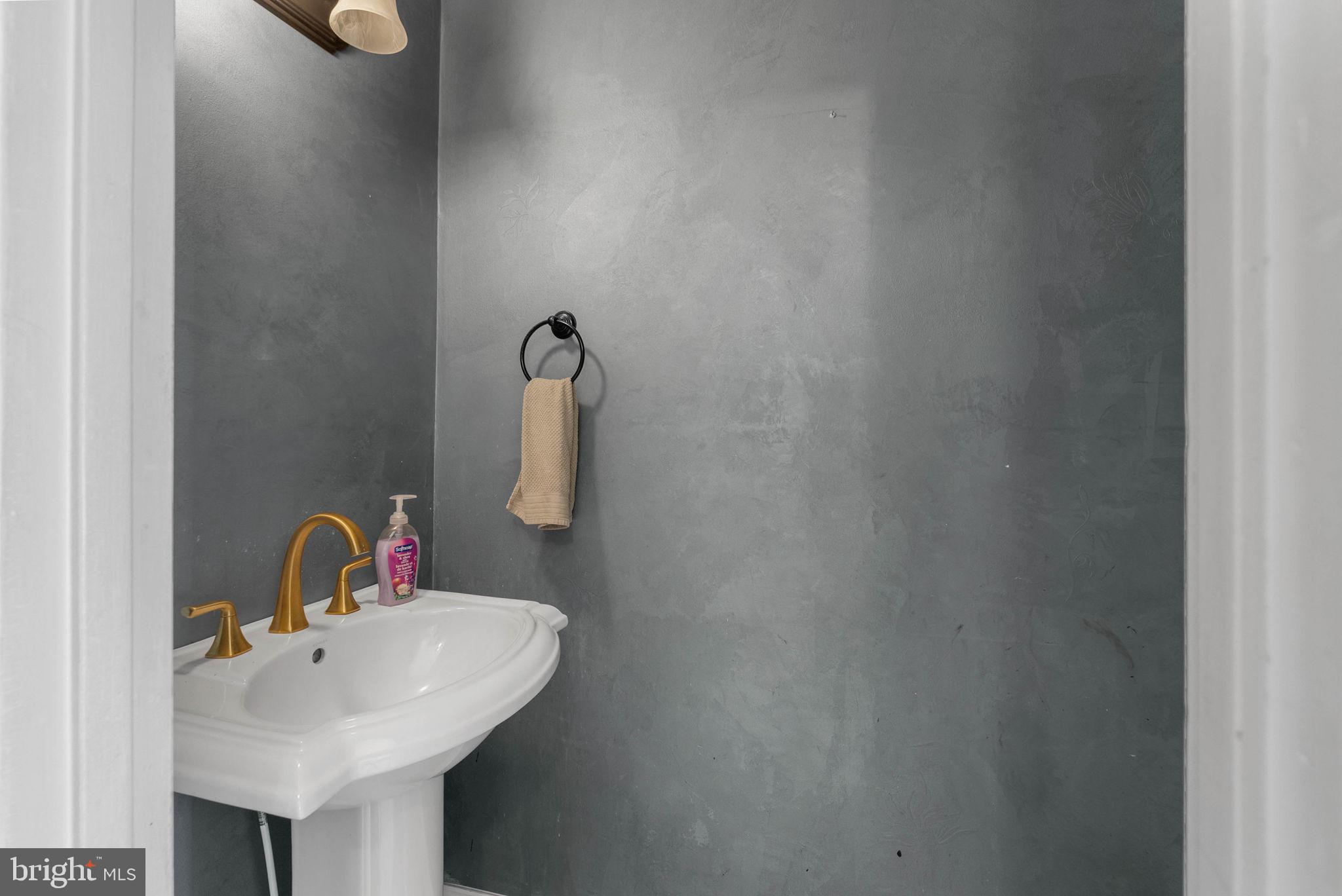 VALLEY FORGE MTN - Residential