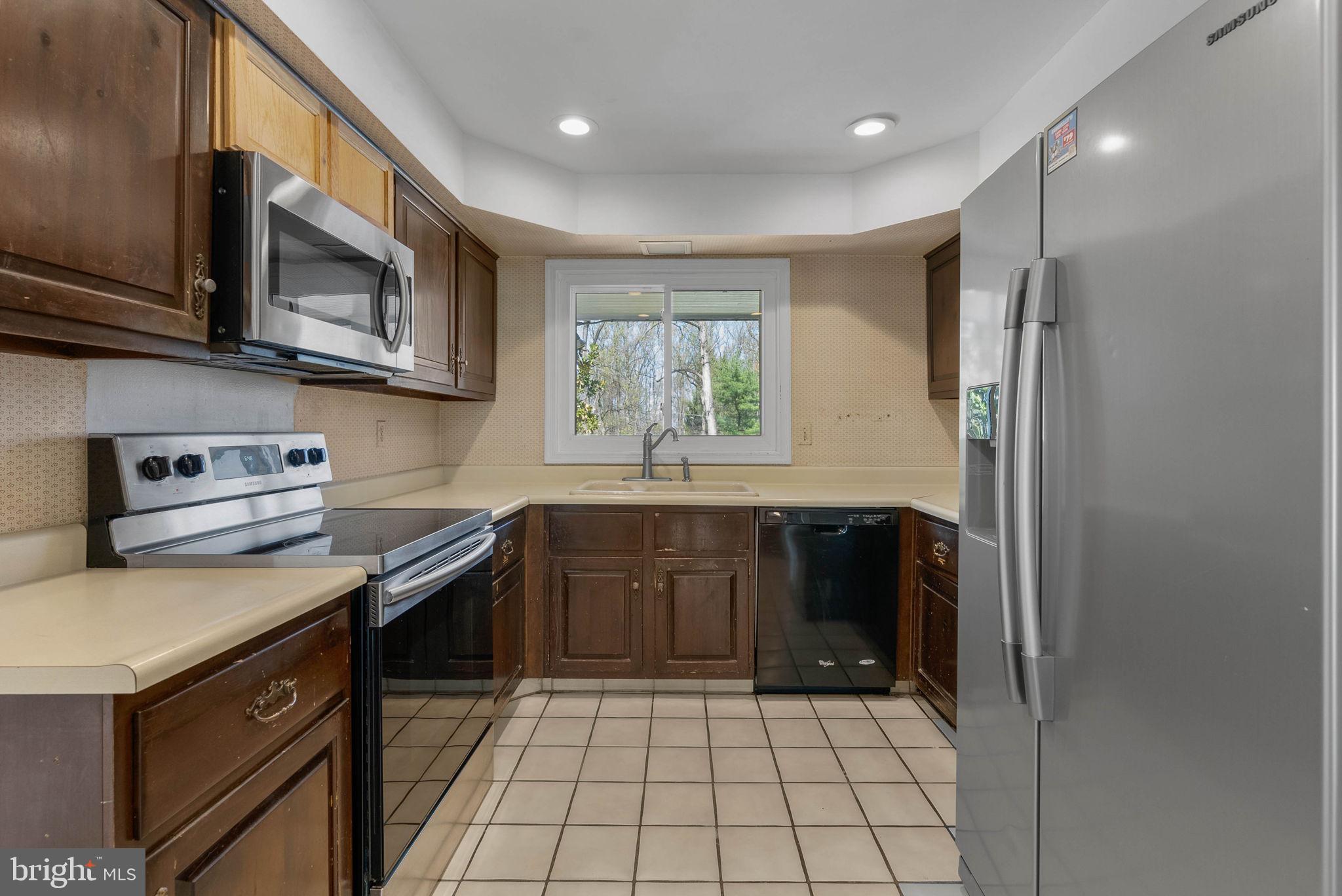 VALLEY FORGE MTN - Residential