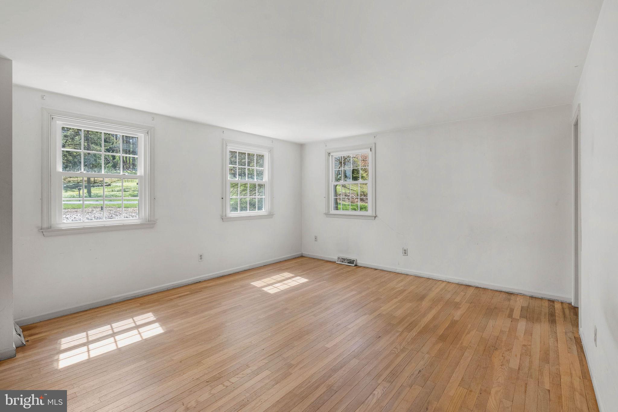 VALLEY FORGE MTN - Residential