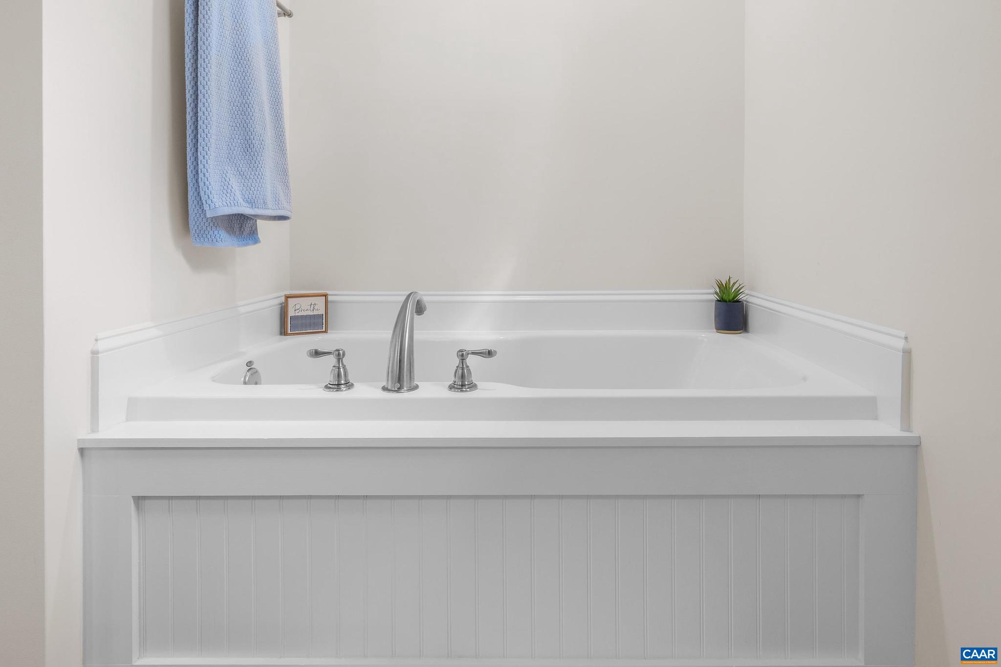 FOX HOLLOW - Residential