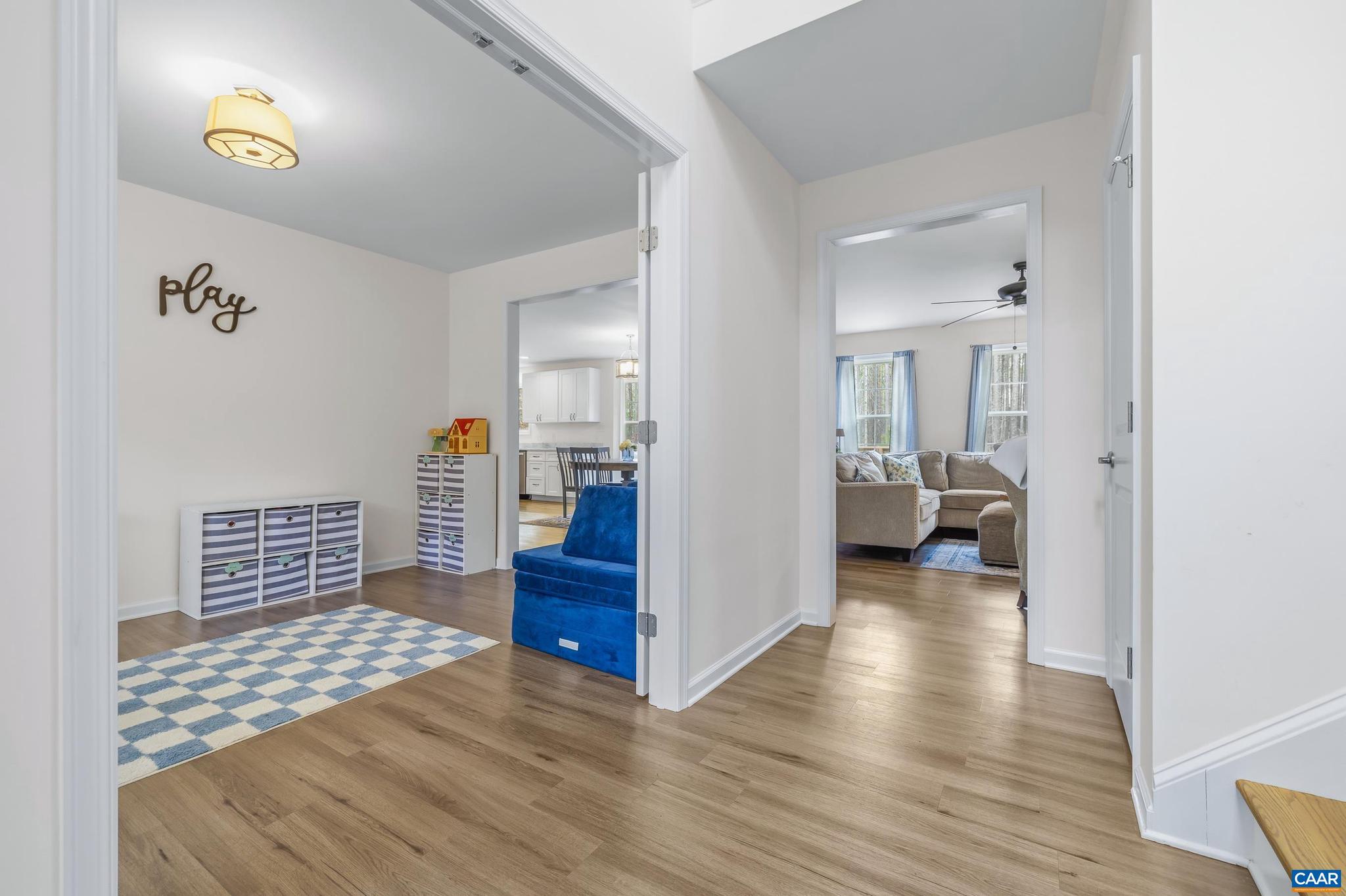 FOX HOLLOW - Residential