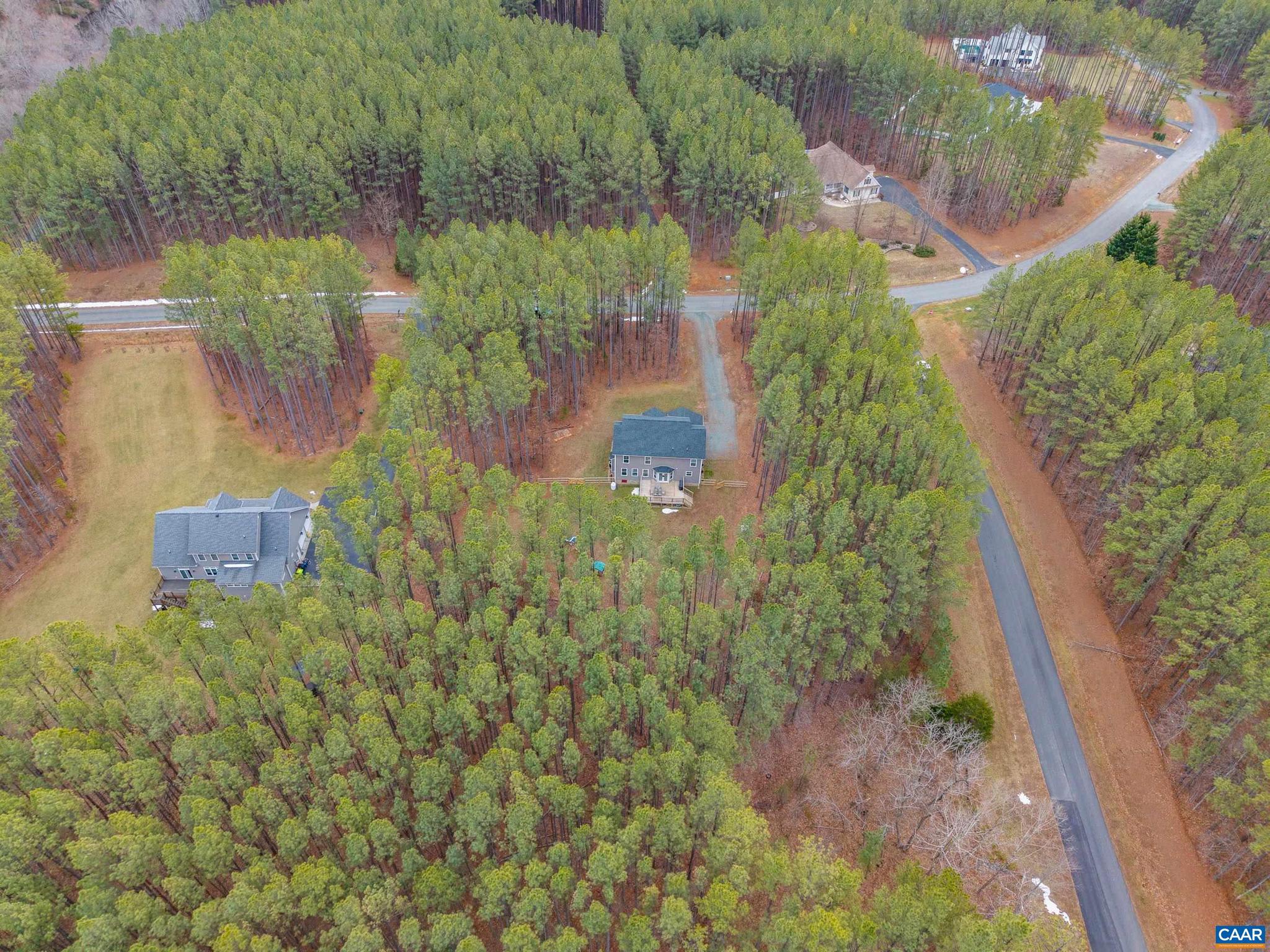 FOX HOLLOW - Residential