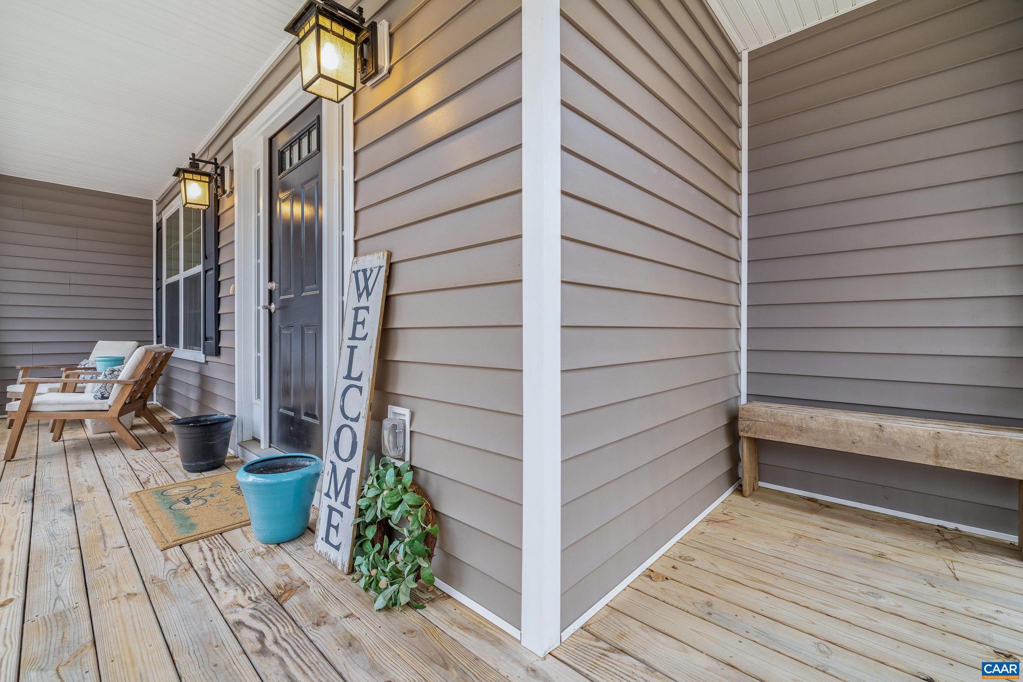 366 COUNTRY CREEK WAY