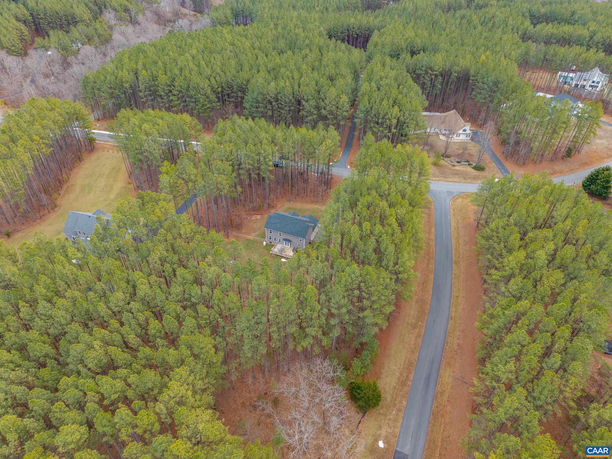 FOX HOLLOW - Residential