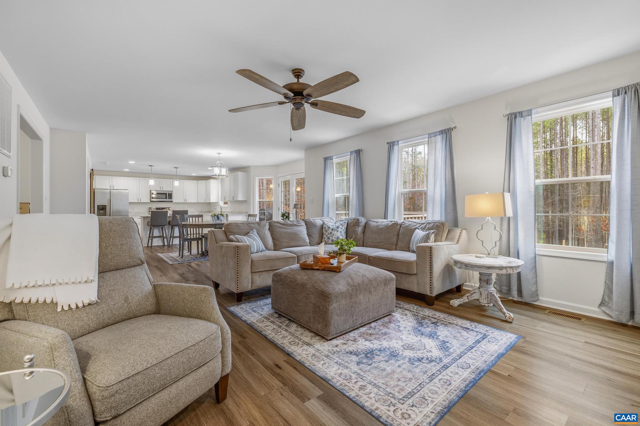 FOX HOLLOW - Residential