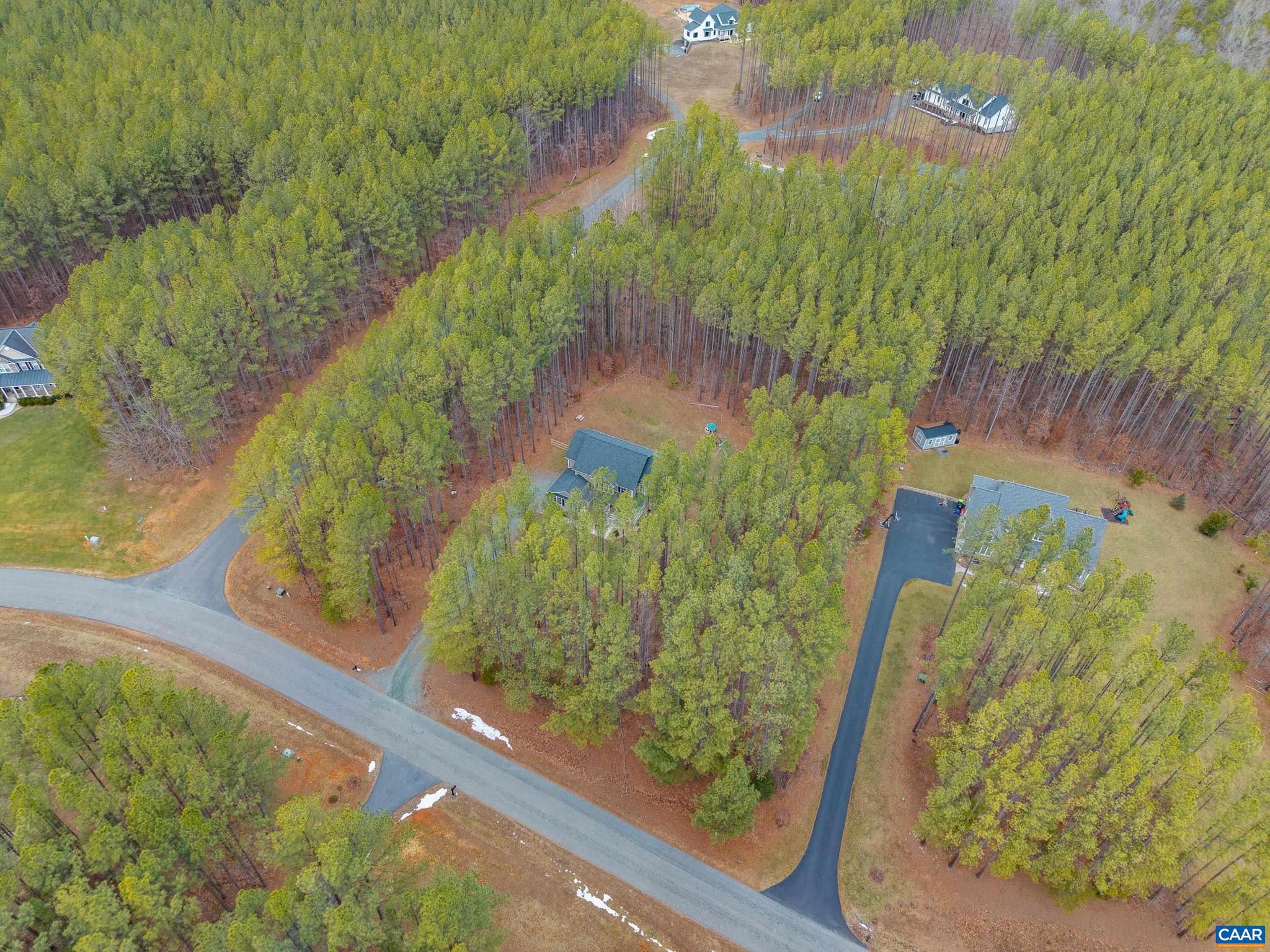 FOX HOLLOW - Residential