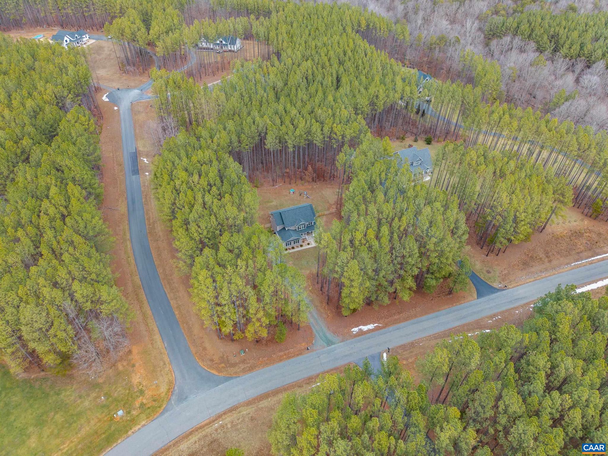 FOX HOLLOW - Residential