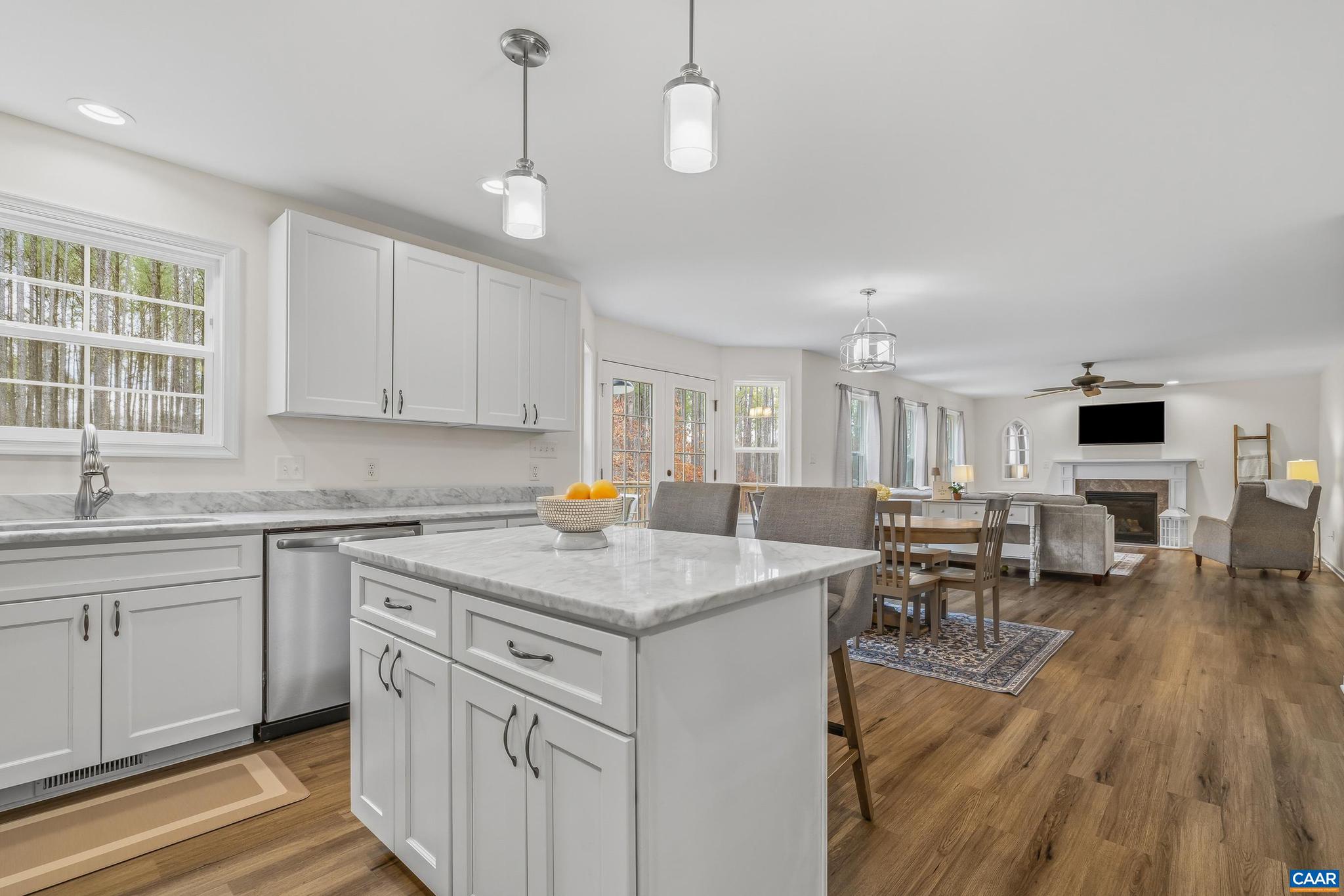 FOX HOLLOW - Residential