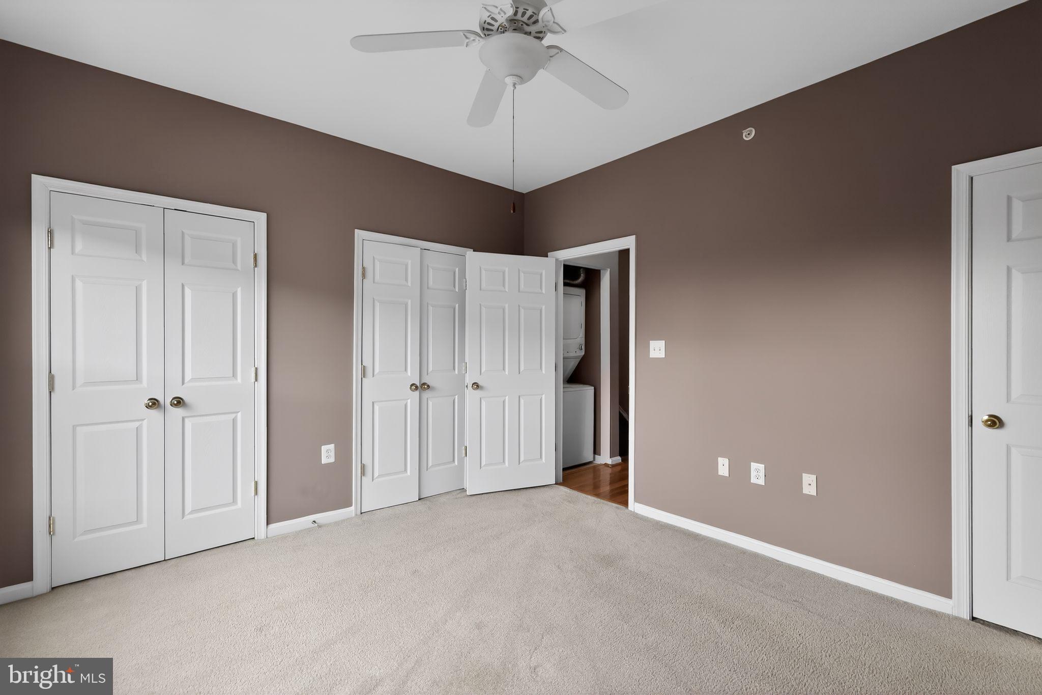 PARKSIDE AT ASHBURN - Residential