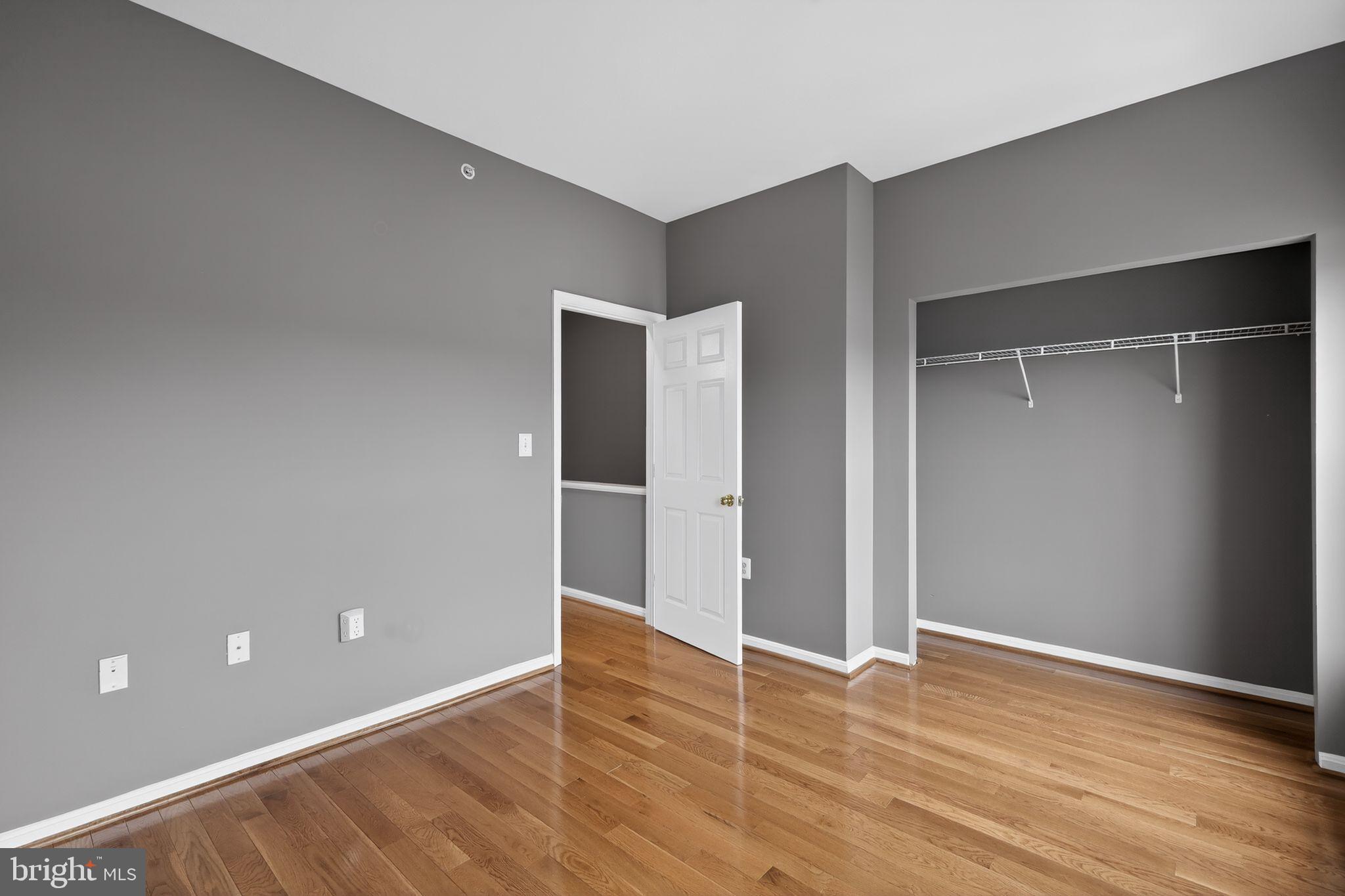 PARKSIDE AT ASHBURN - Residential