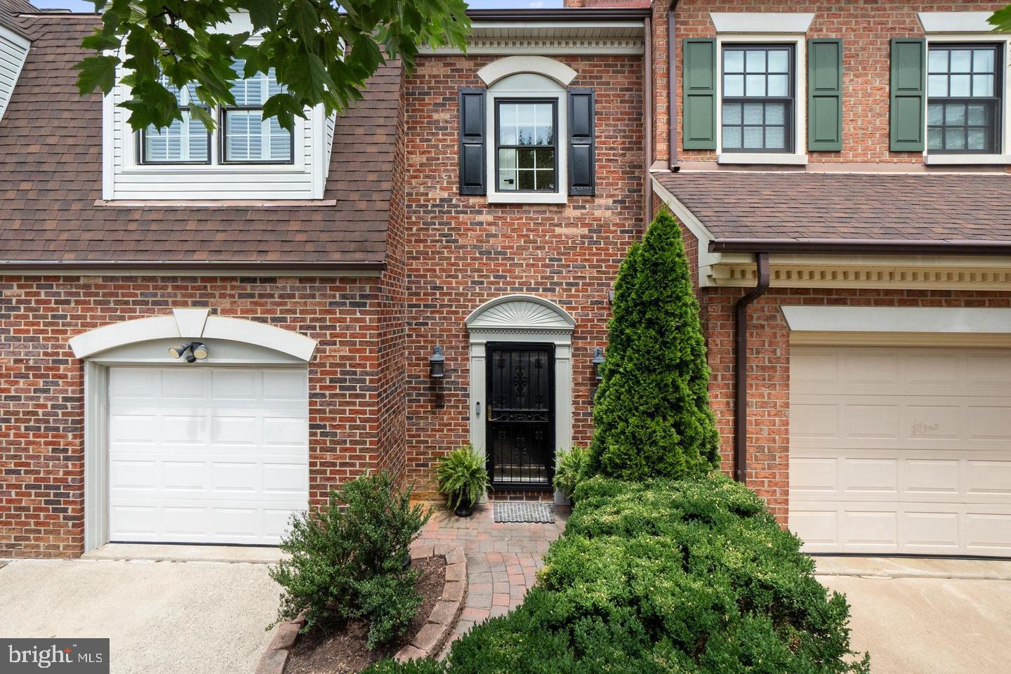6312 CHAUCER VIEW CIRCLE