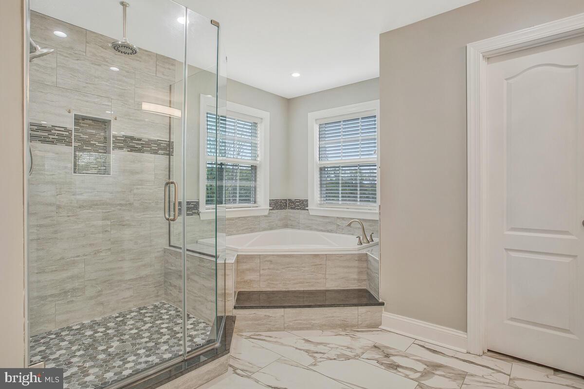 MOZEN ESTATES> - Residential