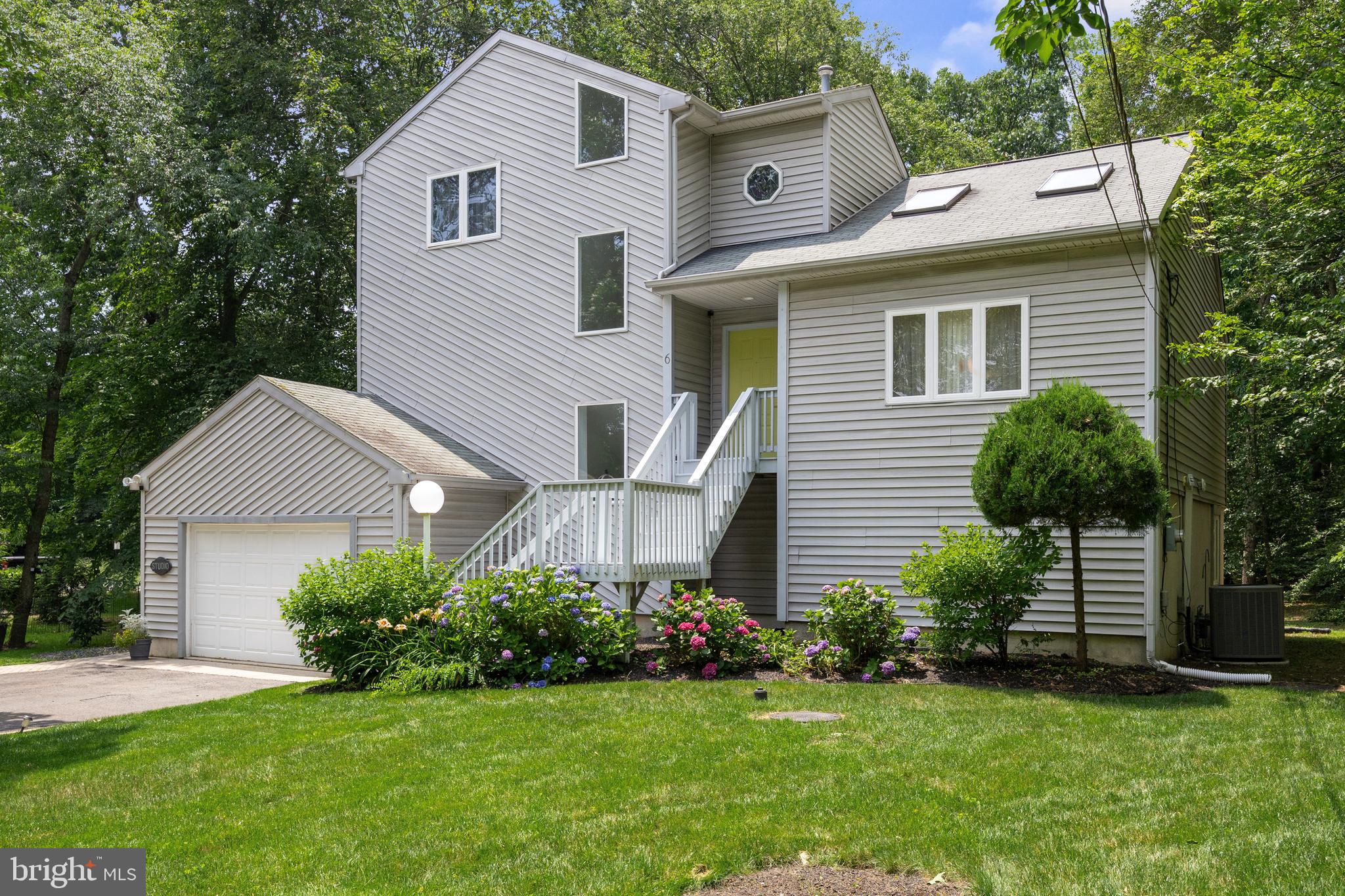 6 RANCOCAS BOULEVARD