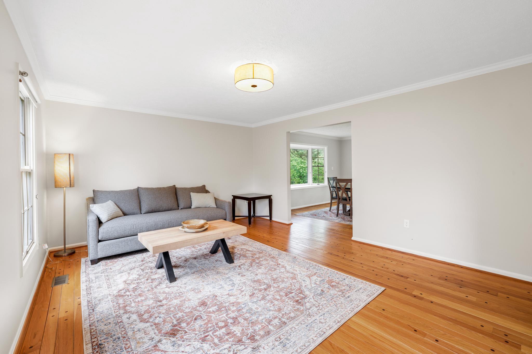 9718 LOCUST HILL DRIVE