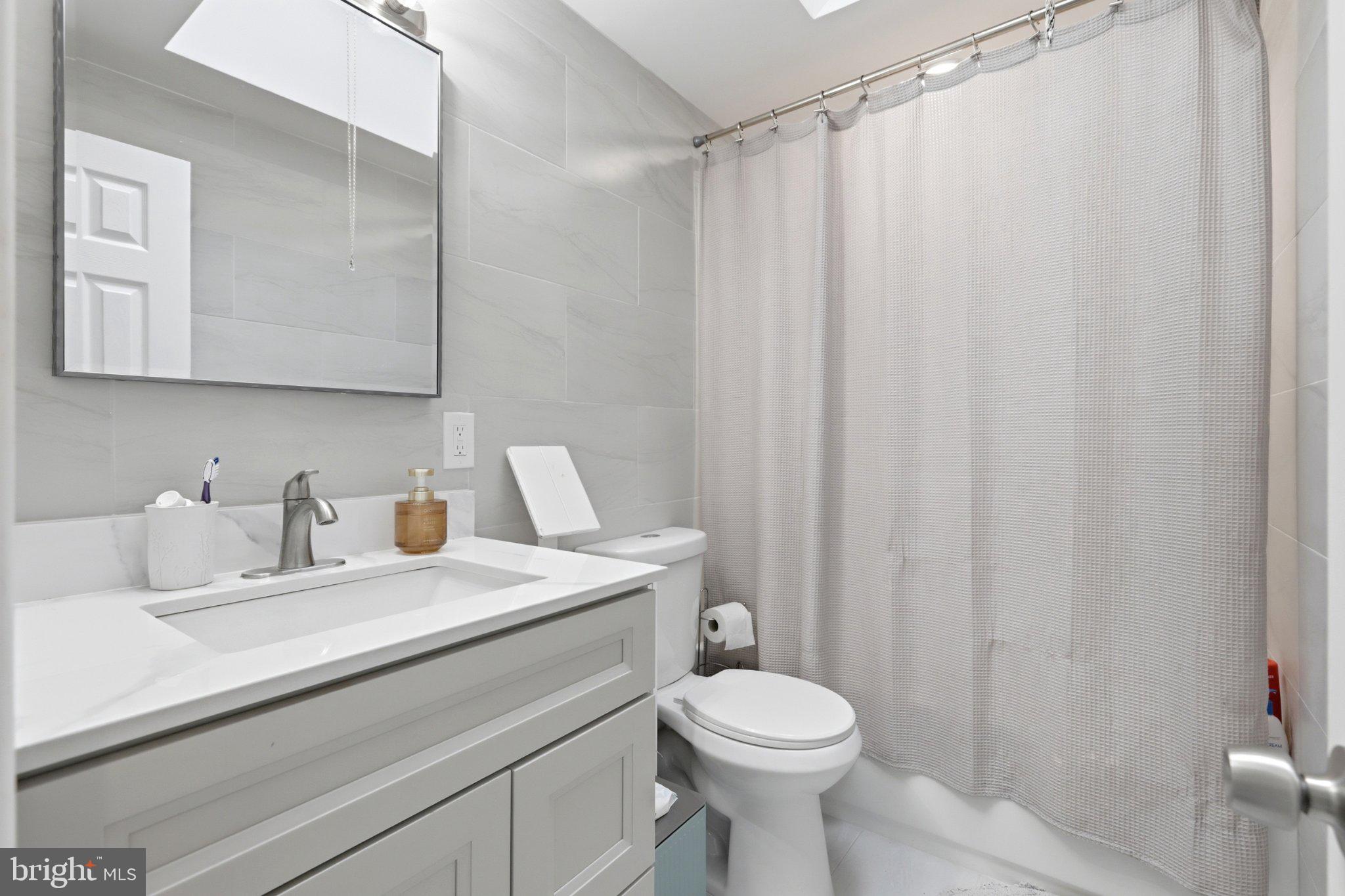 BUSTLETON - Residential