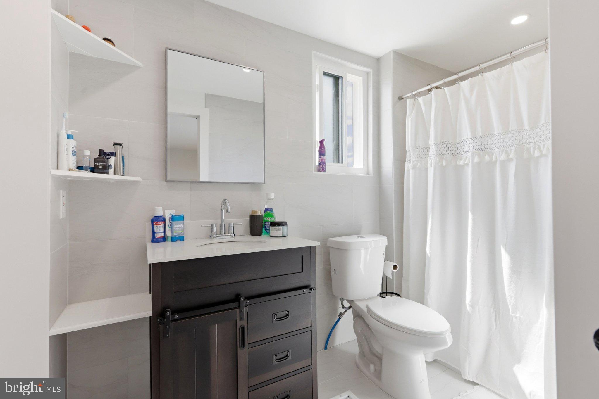 BUSTLETON - Residential