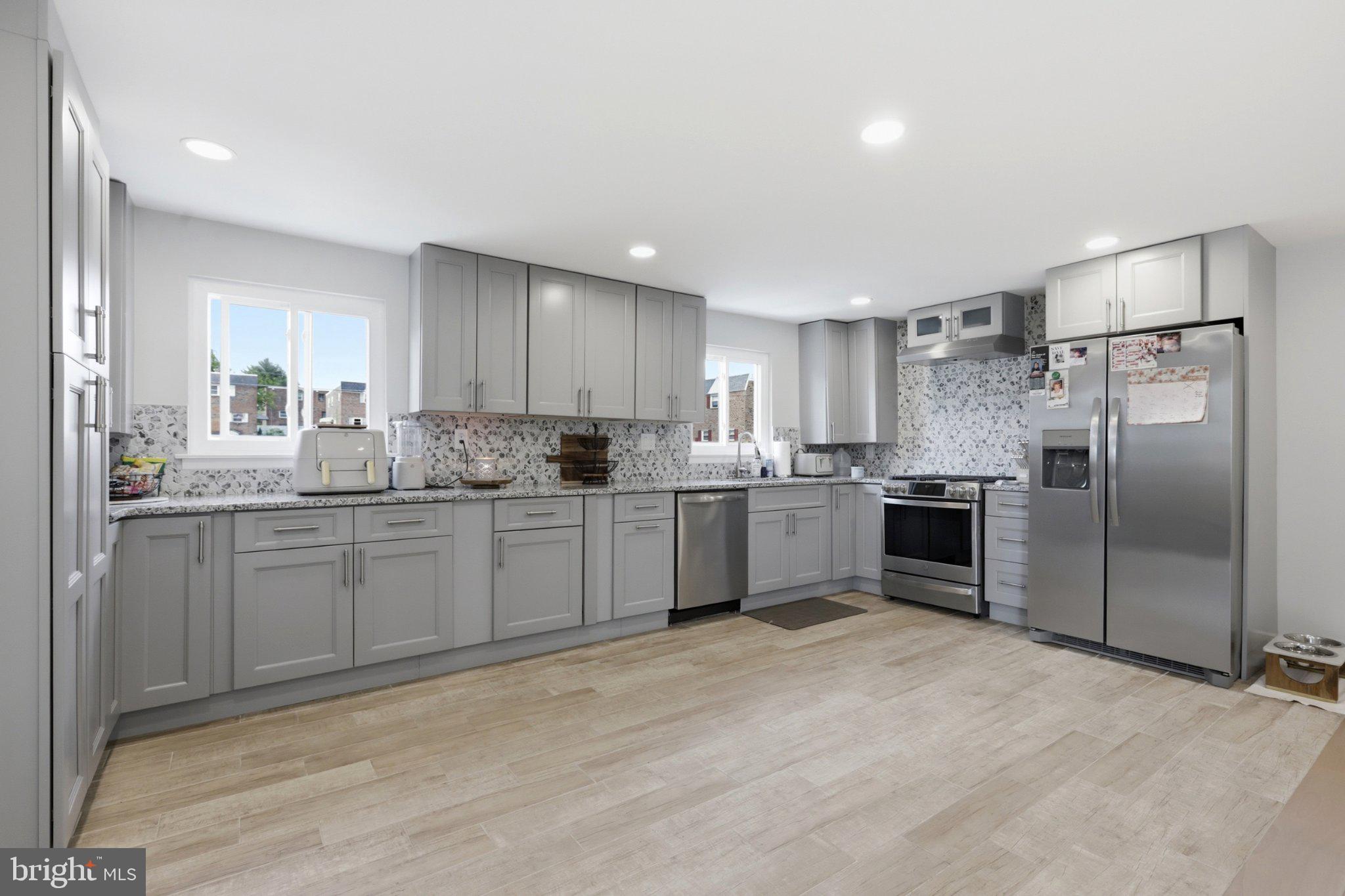 BUSTLETON - Residential