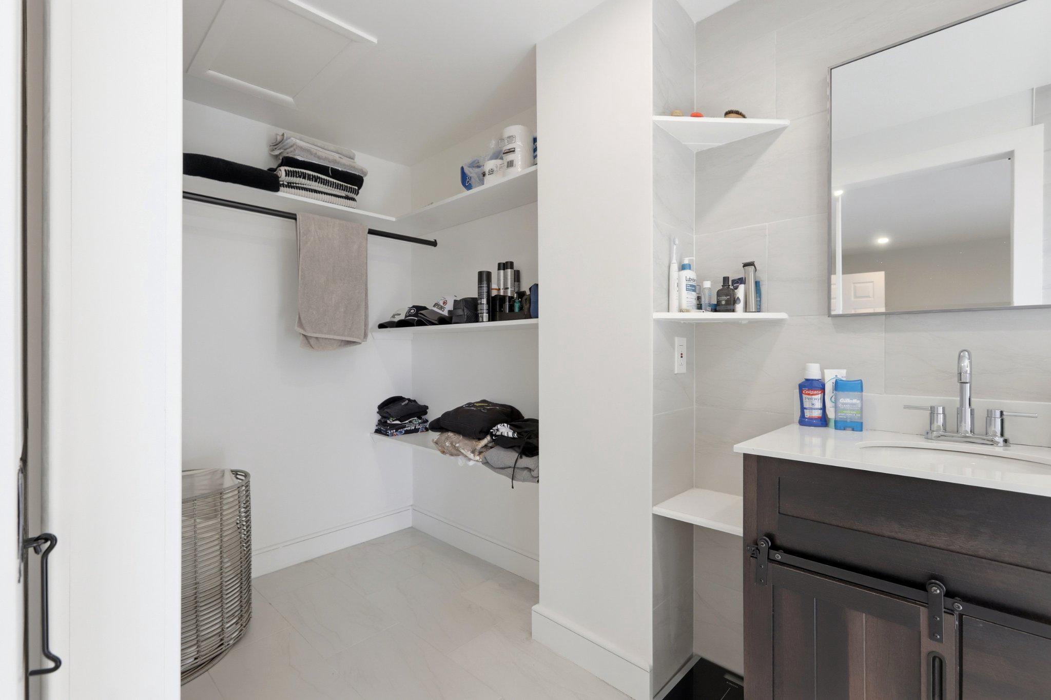 BUSTLETON - Residential