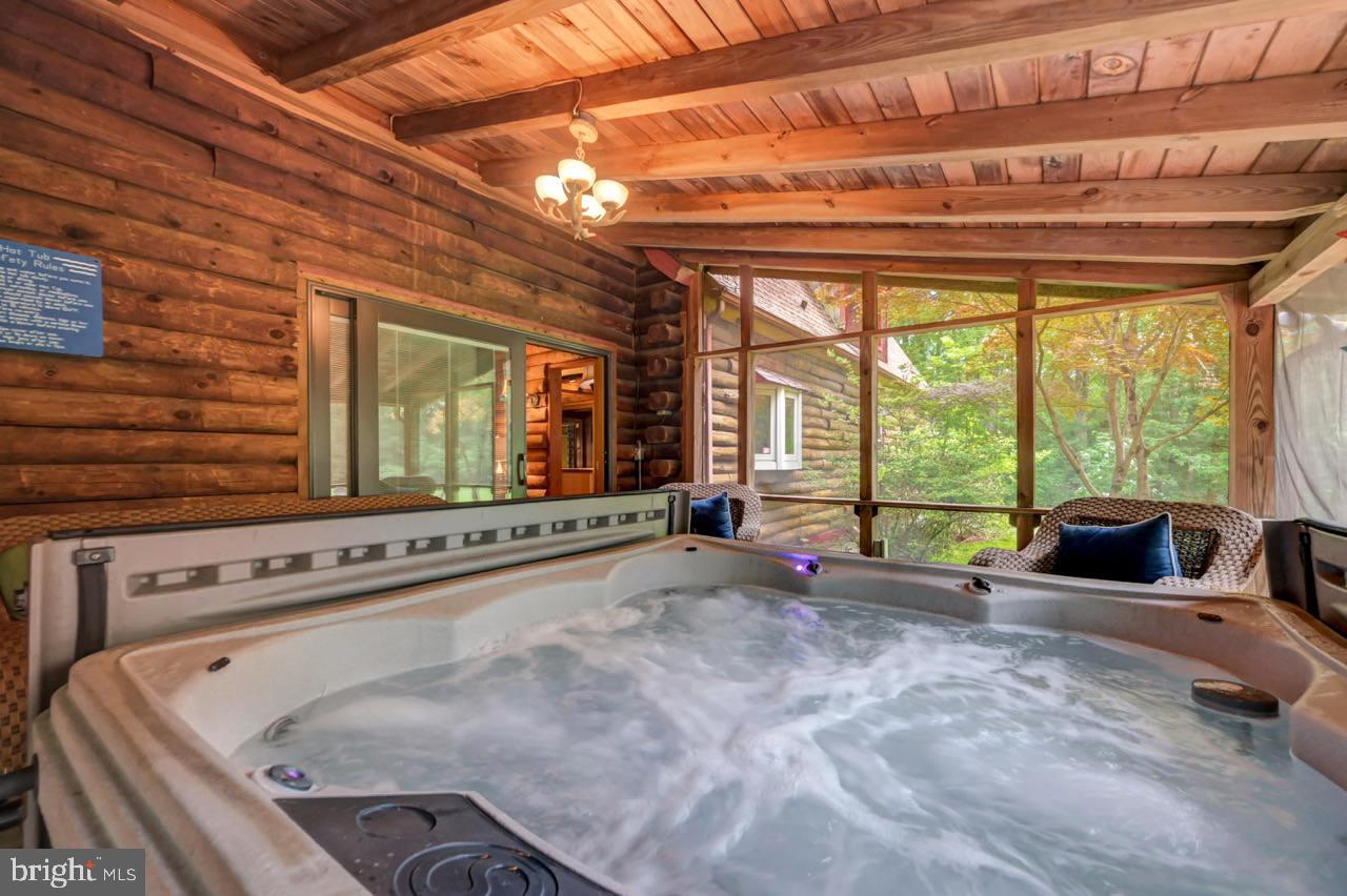 PLEASANT VALLEY ESTATES - Residential