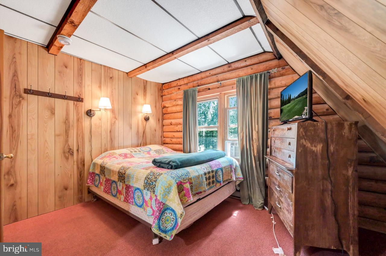 PLEASANT VALLEY ESTATES - Residential