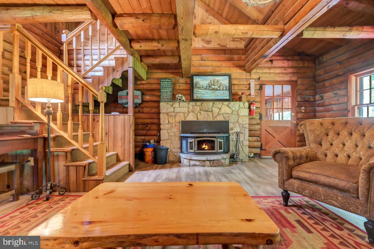 PLEASANT VALLEY ESTATES - Residential