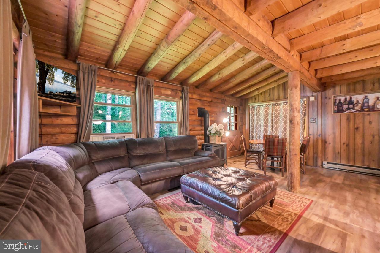 PLEASANT VALLEY ESTATES - Residential